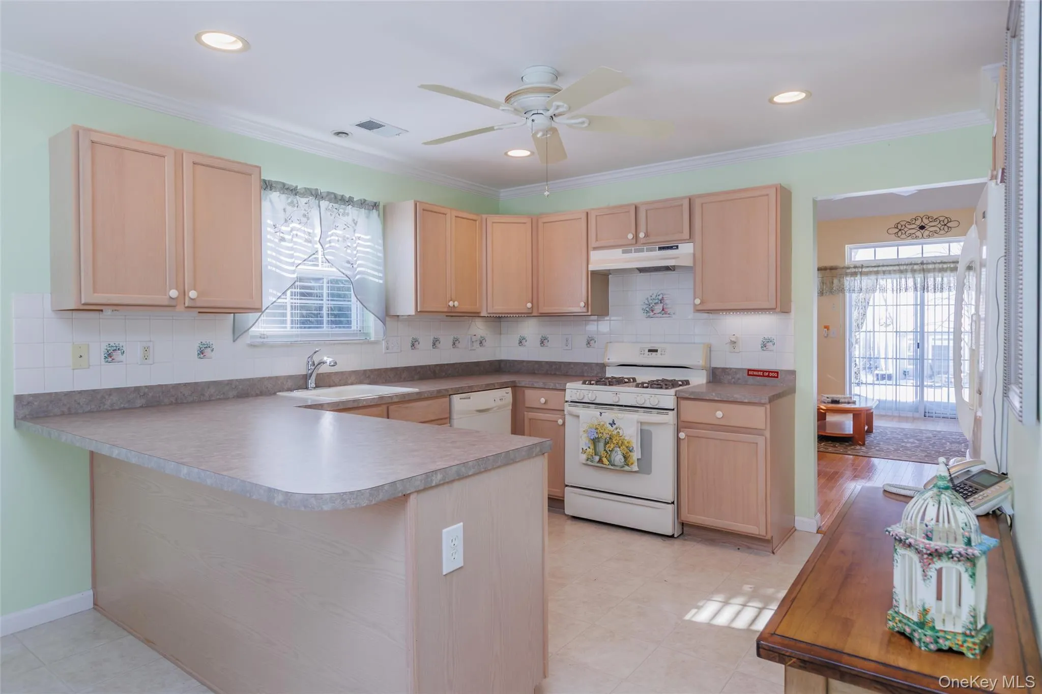 38 Gettysburg Drive, Brookhaven, NY, 2 Bedrooms Bedrooms, 5 Rooms Rooms,2 BathroomsBathrooms,Residential,For Rent,Gettysburg,0,955482 38 Gettysburg Drive, Brookhaven, NY, 2 Bedrooms Bedrooms, 5 Rooms Rooms,2 BathroomsBathrooms,Residential,For Rent,Gettysburg,0,955482