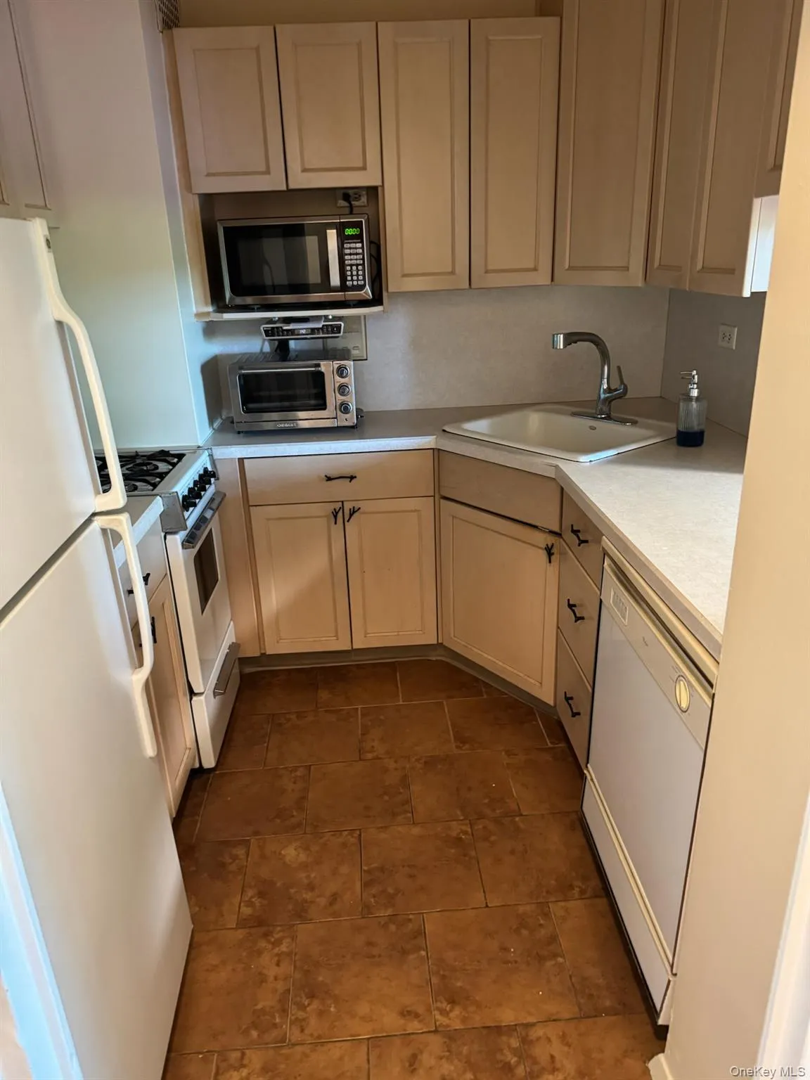 615 Palmer Road, Yonkers, NY, 1 Room Rooms,1 BathroomBathrooms,Residential,For Rent,Palmer,0,955517 615 Palmer Road, Yonkers, NY, 1 Room Rooms,1 BathroomBathrooms,Residential,For Rent,Palmer,0,955517