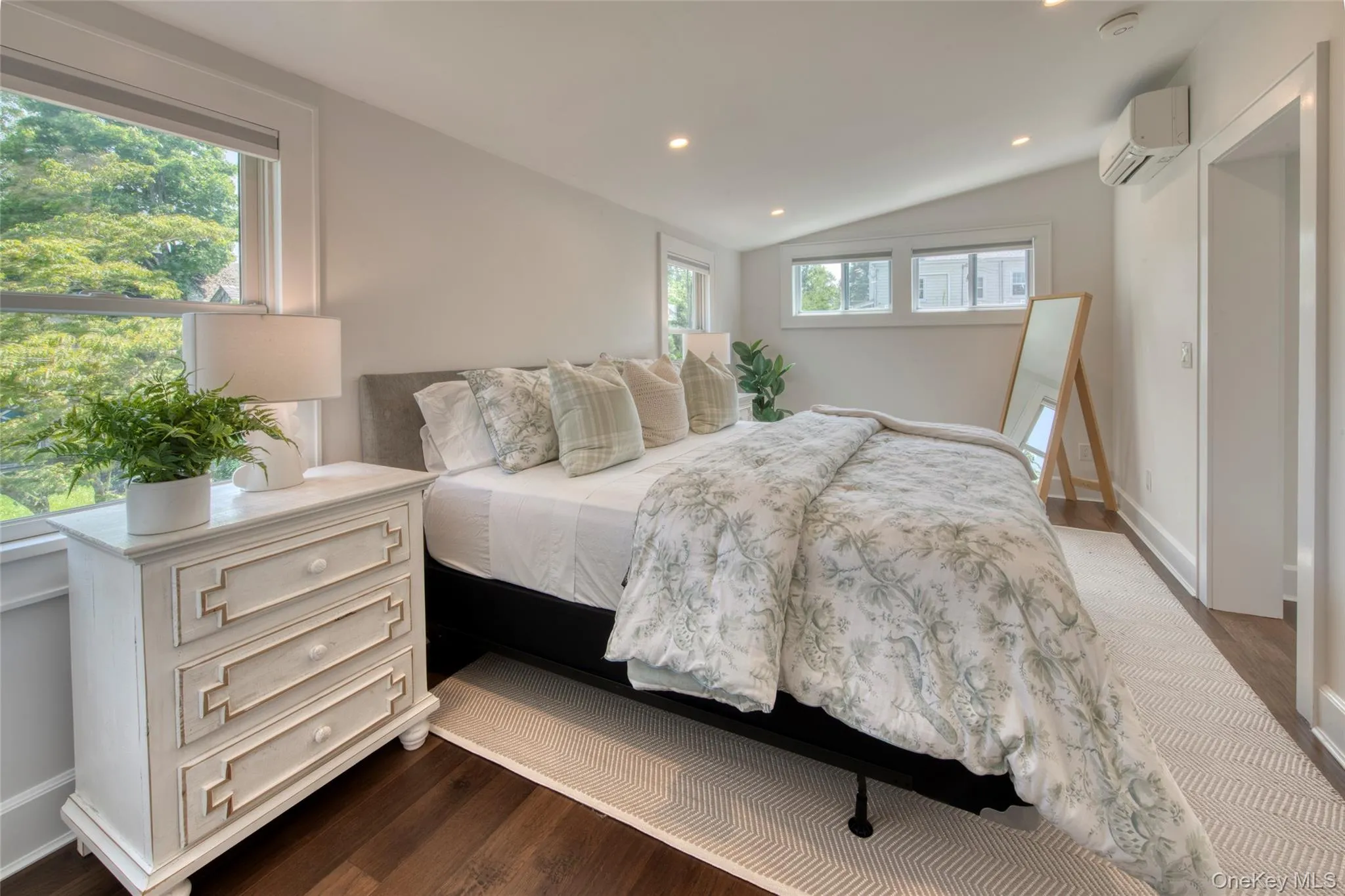 321 Bridge Street, Southold, NY, 3 Bedrooms Bedrooms, 7 Rooms Rooms,3 BathroomsBathrooms,Residential,For Rent,Bridge,0,955522 321 Bridge Street, Southold, NY, 3 Bedrooms Bedrooms, 7 Rooms Rooms,3 BathroomsBathrooms,Residential,For Rent,Bridge,0,955522