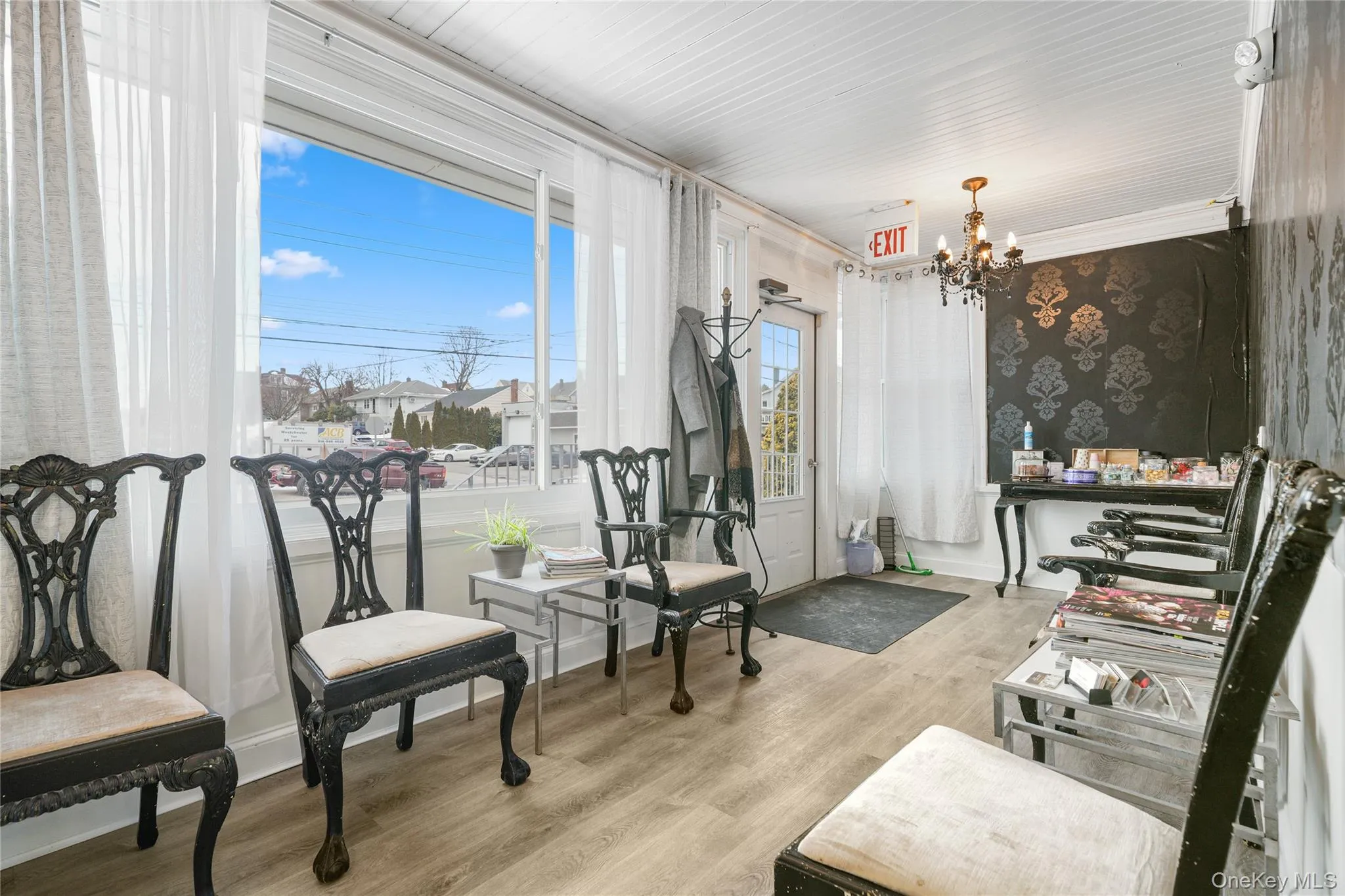 Main entrance, reception area Main entrance, reception area