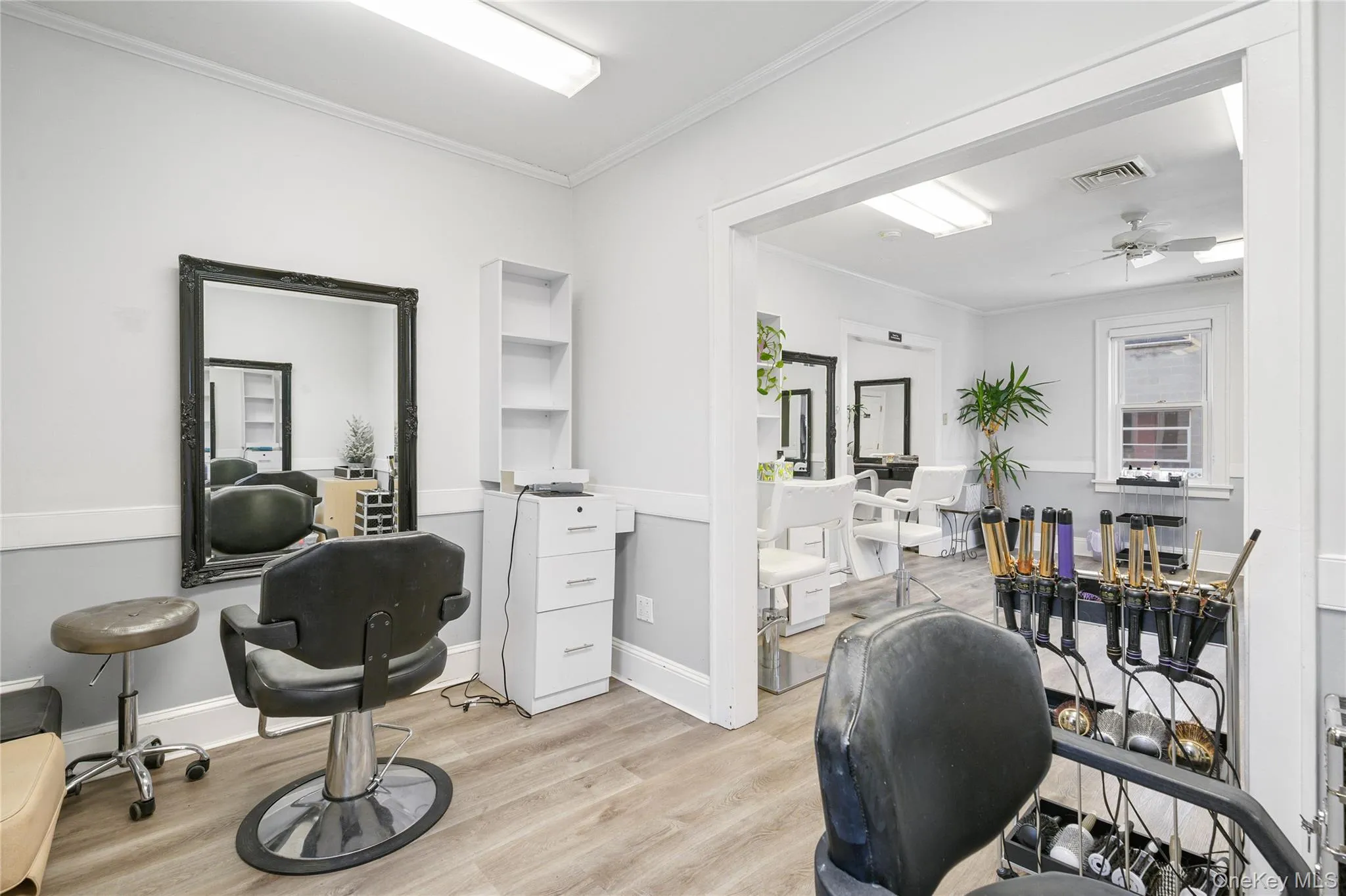 Side Room, can be used as pictured of as a conference room, private office, dental patient room, etc. Side Room, can be used as pictured of as a conference room, private office, dental patient room, etc.