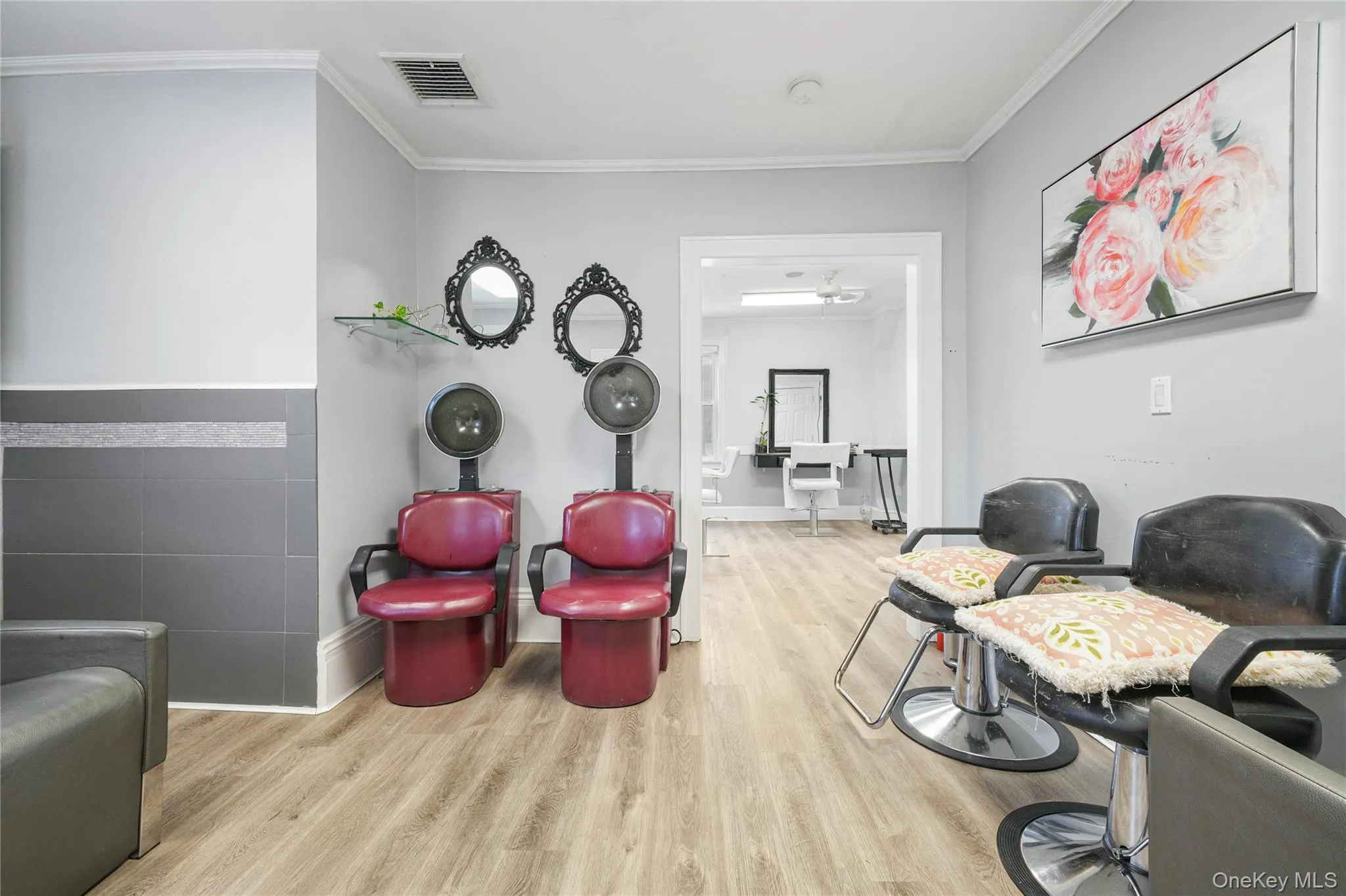 Side Room, can be used as pictured of as a conference room, private office, dental patient room, etc. Side Room, can be used as pictured of as a conference room, private office, dental patient room, etc.