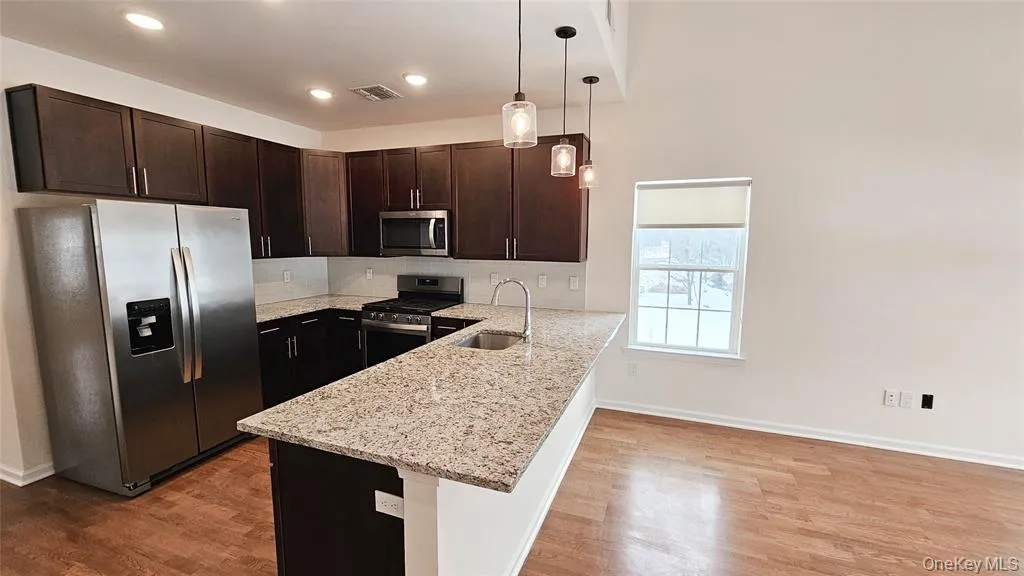 260 Main Street, Goshen, NY, 2 Bedrooms Bedrooms, 6 Rooms Rooms,2 BathroomsBathrooms,Residential Lease,For Rent,Main,0,955581 260 Main Street, Goshen, NY, 2 Bedrooms Bedrooms, 6 Rooms Rooms,2 BathroomsBathrooms,Residential Lease,For Rent,Main,0,955581