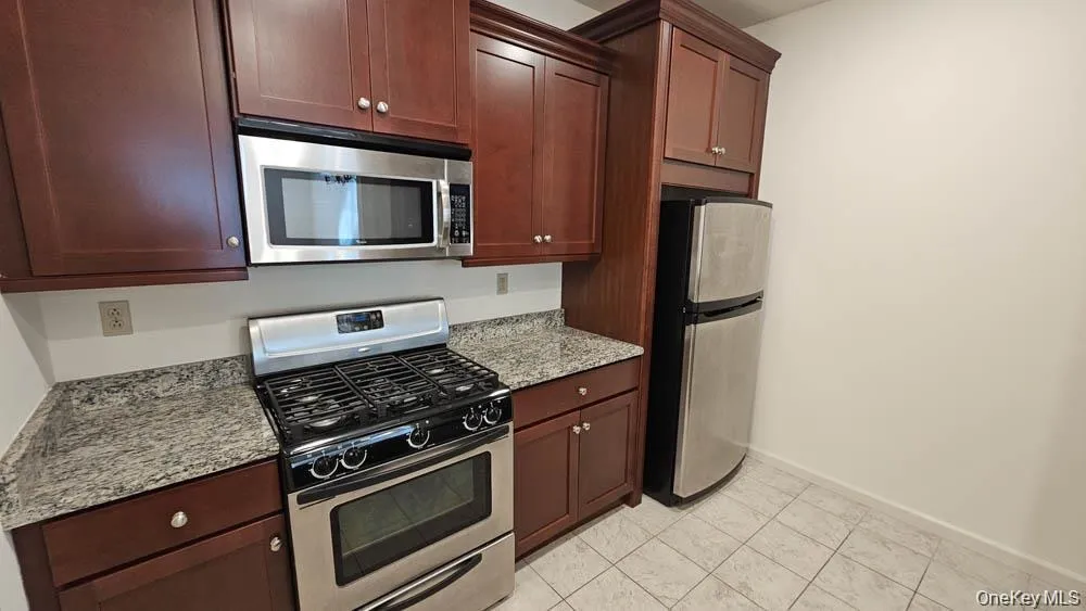 103 Canter Court, Goshen, NY, 2 Bedrooms Bedrooms, 5 Rooms Rooms,2 BathroomsBathrooms,Residential Lease,For Rent,Canter,0,955614 103 Canter Court, Goshen, NY, 2 Bedrooms Bedrooms, 5 Rooms Rooms,2 BathroomsBathrooms,Residential Lease,For Rent,Canter,0,955614