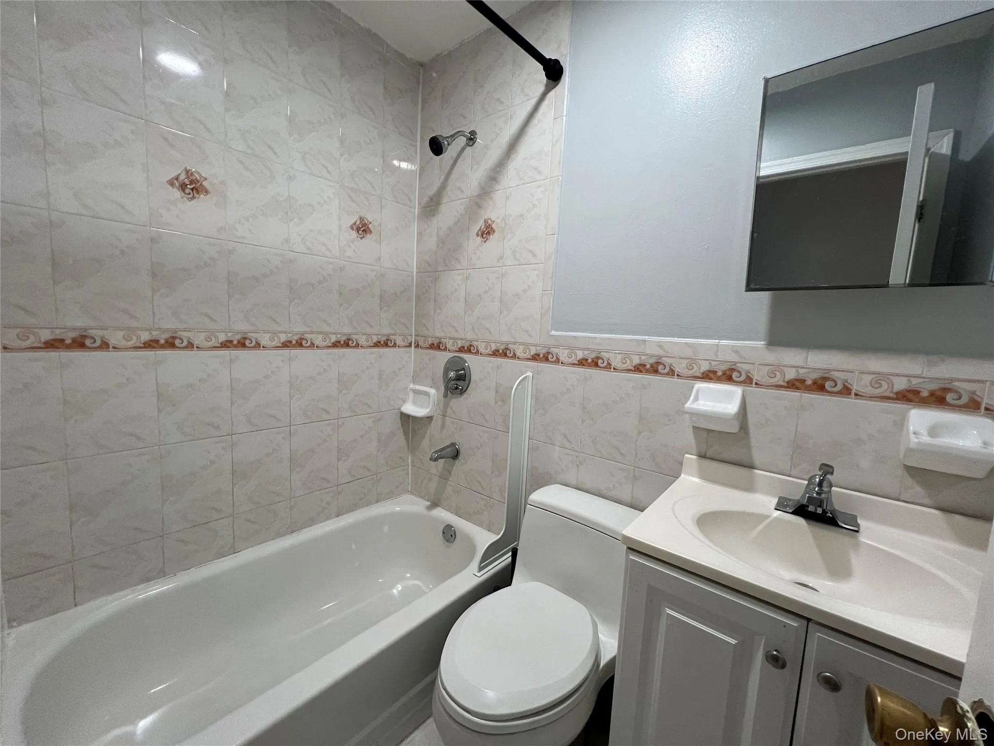 18011 146th Avenue, New York, NY, 3 Bedrooms Bedrooms, 6 Rooms Rooms,2 BathroomsBathrooms,Residential Lease,For Rent,146th,0,955646 18011 146th Avenue, New York, NY, 3 Bedrooms Bedrooms, 6 Rooms Rooms,2 BathroomsBathrooms,Residential Lease,For Rent,146th,0,955646