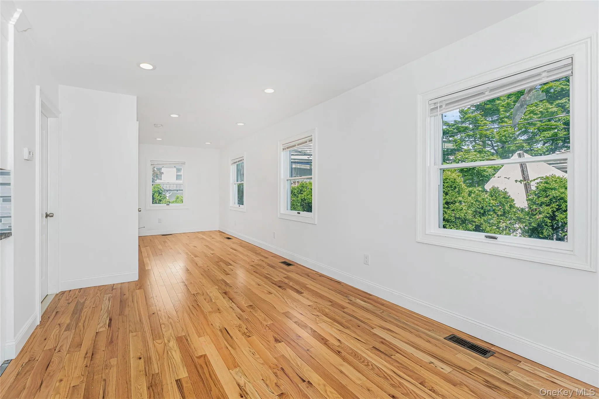 174 Ashford Avenue, Greenburgh, NY, 1 Bedroom Bedrooms, 4 Rooms Rooms,1 BathroomBathrooms,Residential Lease,Idx,Ashford,0,955649 174 Ashford Avenue, Greenburgh, NY, 1 Bedroom Bedrooms, 4 Rooms Rooms,1 BathroomBathrooms,Residential Lease,Idx,Ashford,0,955649