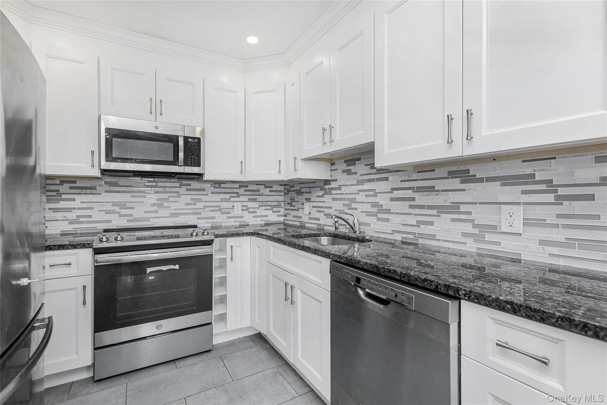 174 Ashford Avenue, Greenburgh, NY, 1 Bedroom Bedrooms, 4 Rooms Rooms,1 BathroomBathrooms,Residential Lease,Idx,Ashford,0,955649 174 Ashford Avenue, Greenburgh, NY, 1 Bedroom Bedrooms, 4 Rooms Rooms,1 BathroomBathrooms,Residential Lease,Idx,Ashford,0,955649