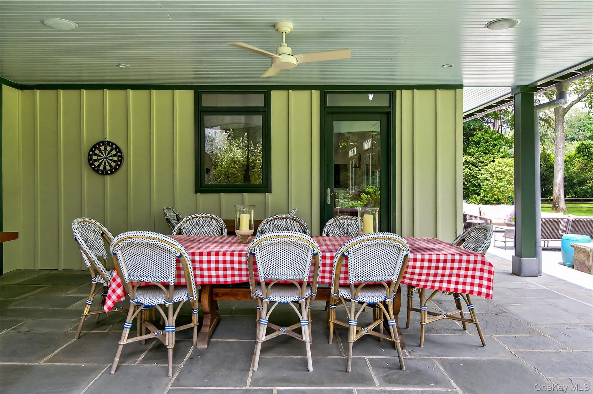 Entertain with easy access off the kitchen Entertain with easy access off the kitchen