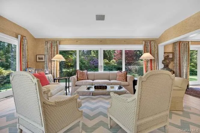 343 Chicken Valley Road, Oyster Bay, NY, 4 Bedrooms Bedrooms, 9 Rooms Rooms,3 BathroomsBathrooms,Residential,For Rent,Chicken Valley,0,955669 343 Chicken Valley Road, Oyster Bay, NY, 4 Bedrooms Bedrooms, 9 Rooms Rooms,3 BathroomsBathrooms,Residential,For Rent,Chicken Valley,0,955669
