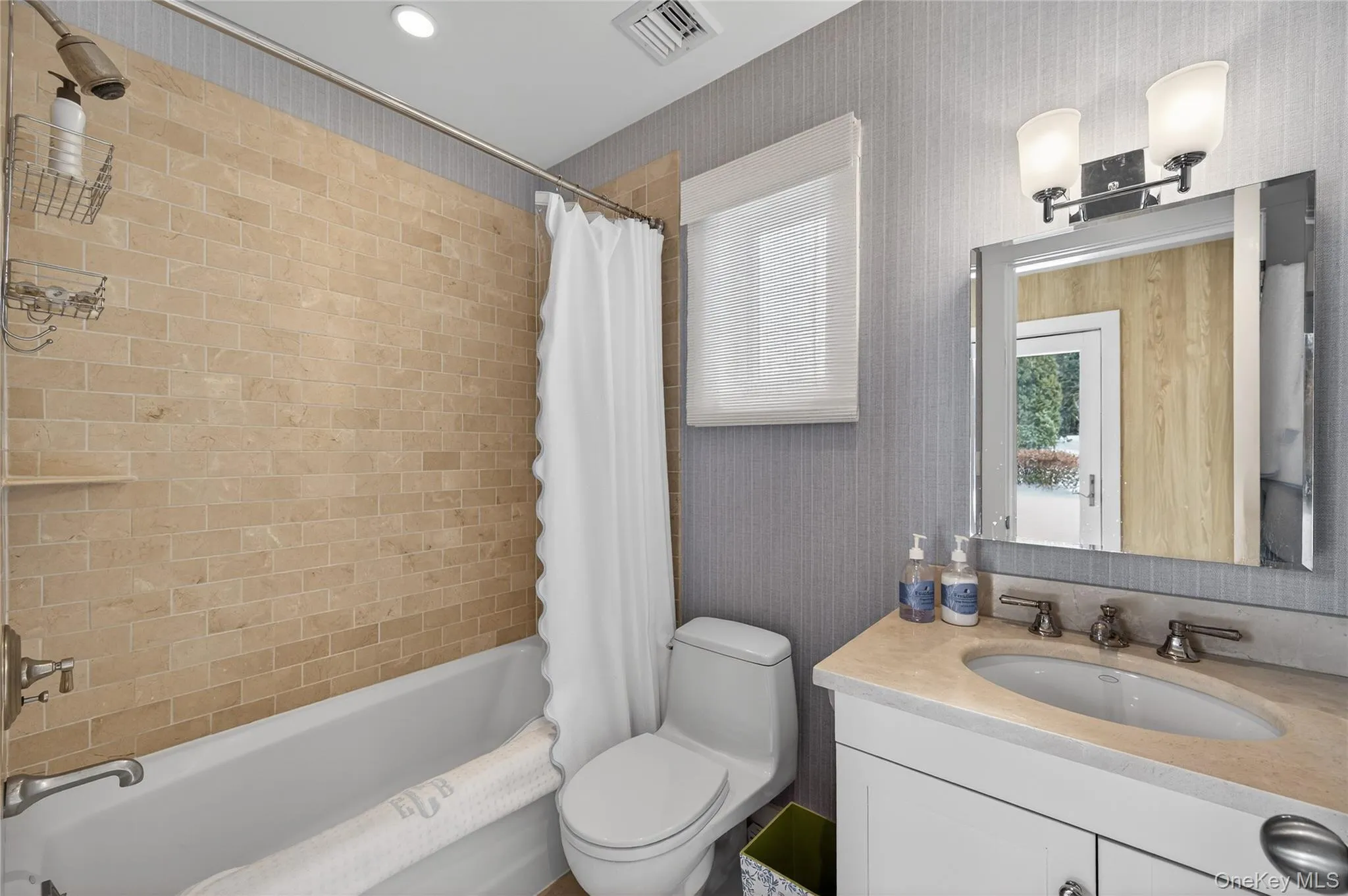Cottage Full Bath Cottage Full Bath