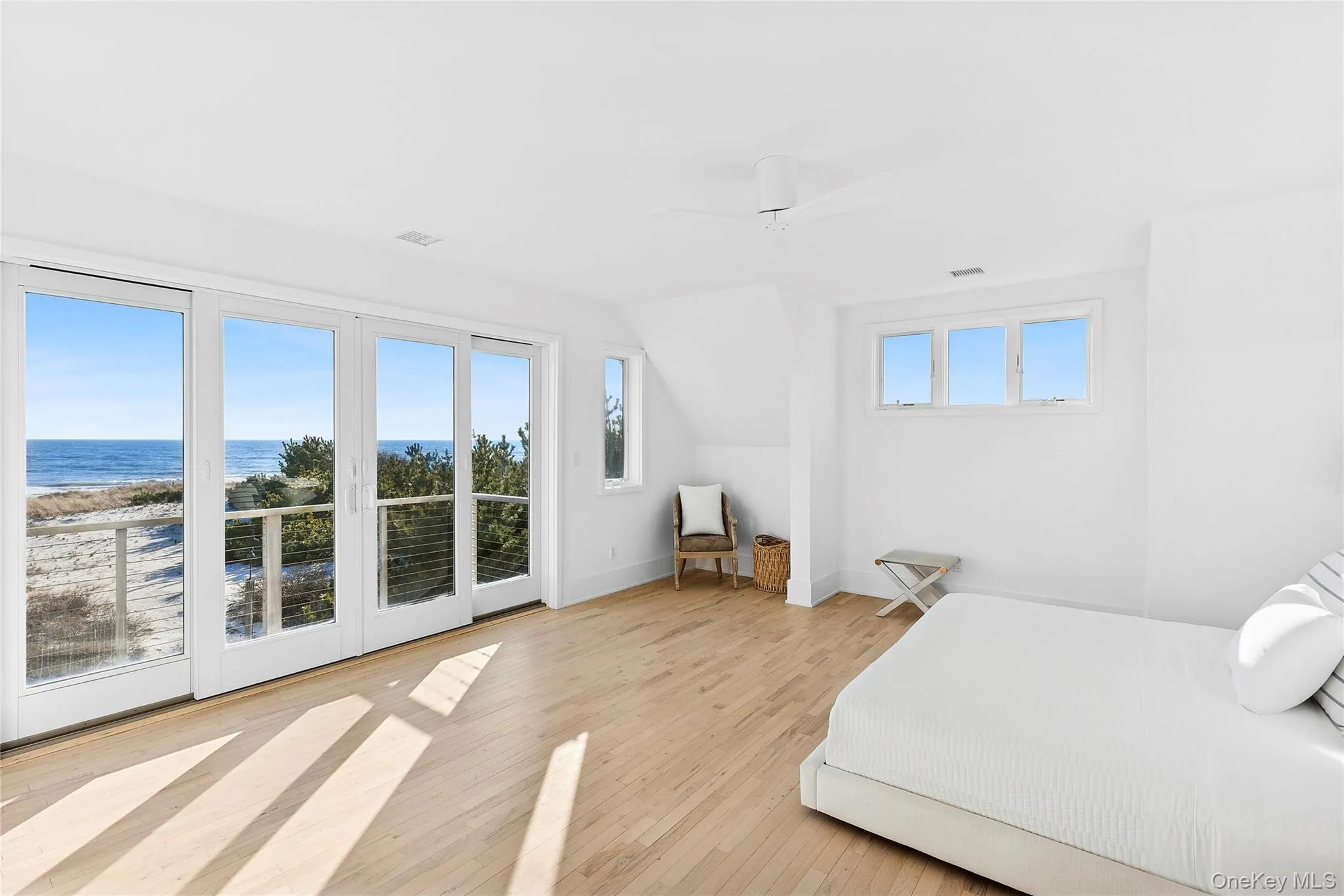 617 Dune Road, Southampton, NY, 4 Bedrooms Bedrooms, 7 Rooms Rooms,4 BathroomsBathrooms,Residential,For Rent,Dune,0,955691 617 Dune Road, Southampton, NY, 4 Bedrooms Bedrooms, 7 Rooms Rooms,4 BathroomsBathrooms,Residential,For Rent,Dune,0,955691