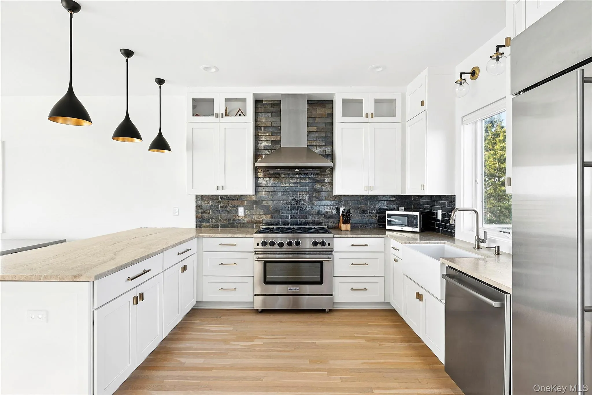 617 Dune Road, Southampton, NY, 4 Bedrooms Bedrooms, 7 Rooms Rooms,4 BathroomsBathrooms,Residential,For Rent,Dune,0,955691 617 Dune Road, Southampton, NY, 4 Bedrooms Bedrooms, 7 Rooms Rooms,4 BathroomsBathrooms,Residential,For Rent,Dune,0,955691