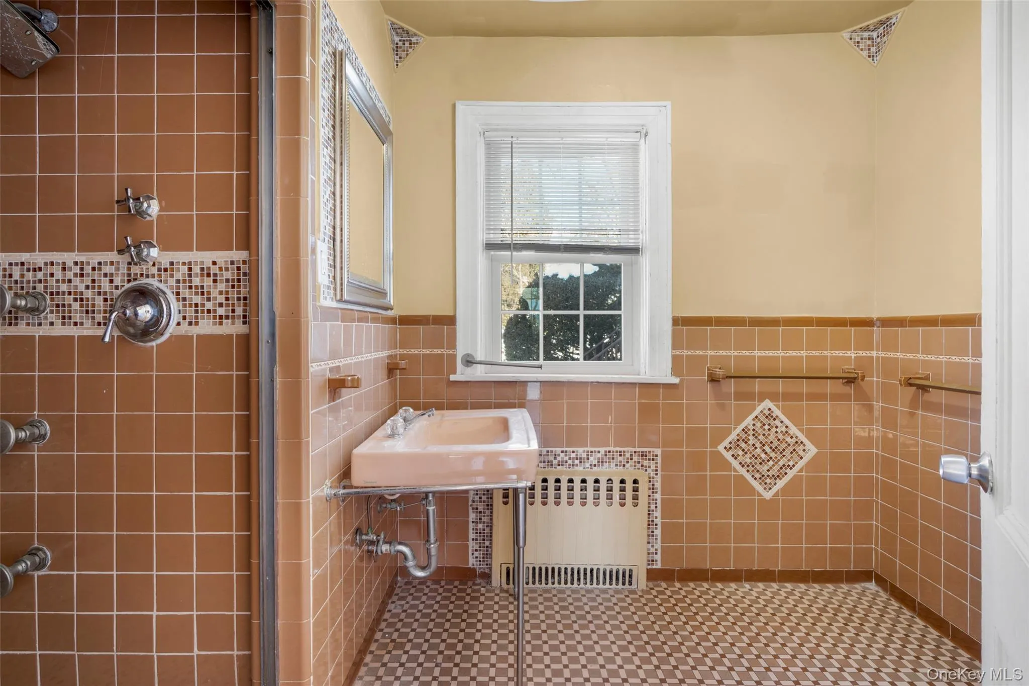 1146 North Avenue, Eastchester, NY, 6 Bedrooms Bedrooms, 130 Rooms Rooms,5 BathroomsBathrooms,Residential Lease,For Rent,North,0,955702 1146 North Avenue, Eastchester, NY, 6 Bedrooms Bedrooms, 130 Rooms Rooms,5 BathroomsBathrooms,Residential Lease,For Rent,North,0,955702