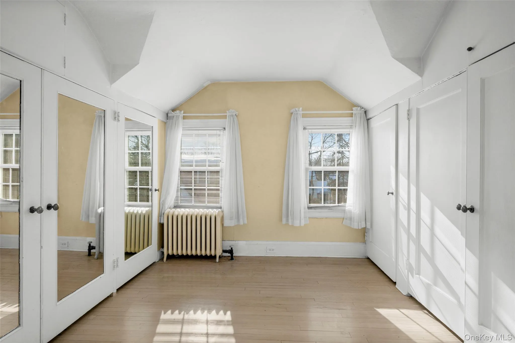 1146 North Avenue, Eastchester, NY, 6 Bedrooms Bedrooms, 130 Rooms Rooms,5 BathroomsBathrooms,Residential Lease,For Rent,North,0,955702 1146 North Avenue, Eastchester, NY, 6 Bedrooms Bedrooms, 130 Rooms Rooms,5 BathroomsBathrooms,Residential Lease,For Rent,North,0,955702