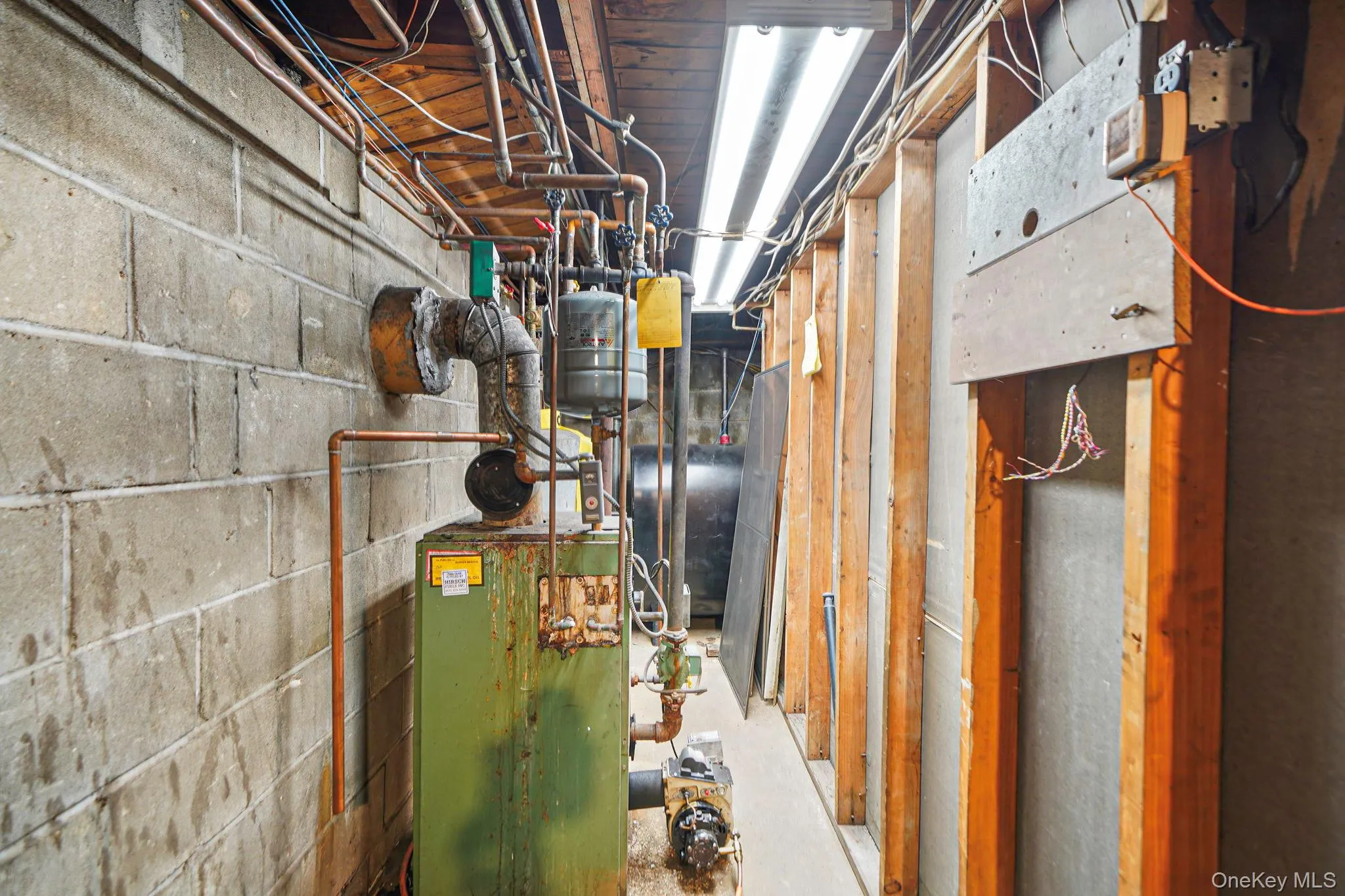 1469 Deer Park Avenue, Babylon, NY, ,Commercial Lease,For Rent,Deer Park,0,955750 1469 Deer Park Avenue, Babylon, NY, ,Commercial Lease,For Rent,Deer Park,0,955750