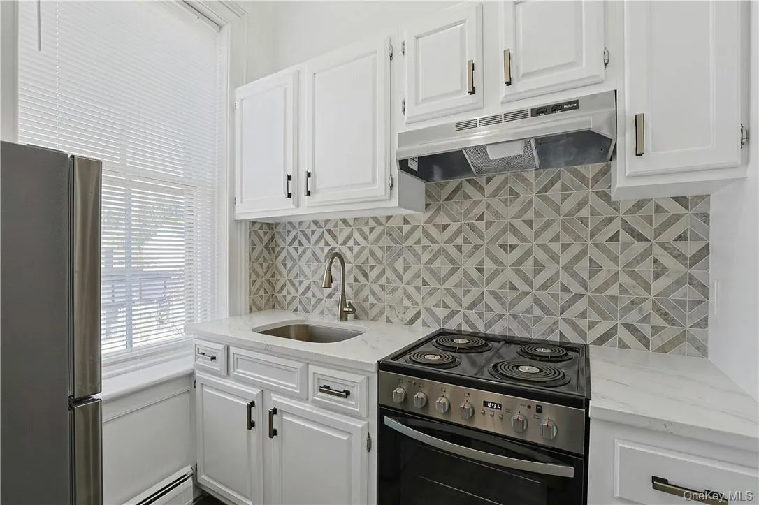 19 Broadway, Orangetown, NY, 1 Bedroom Bedrooms, 4 Rooms Rooms,1 BathroomBathrooms,Residential Lease,Idx,Broadway,0,955783 19 Broadway, Orangetown, NY, 1 Bedroom Bedrooms, 4 Rooms Rooms,1 BathroomBathrooms,Residential Lease,Idx,Broadway,0,955783