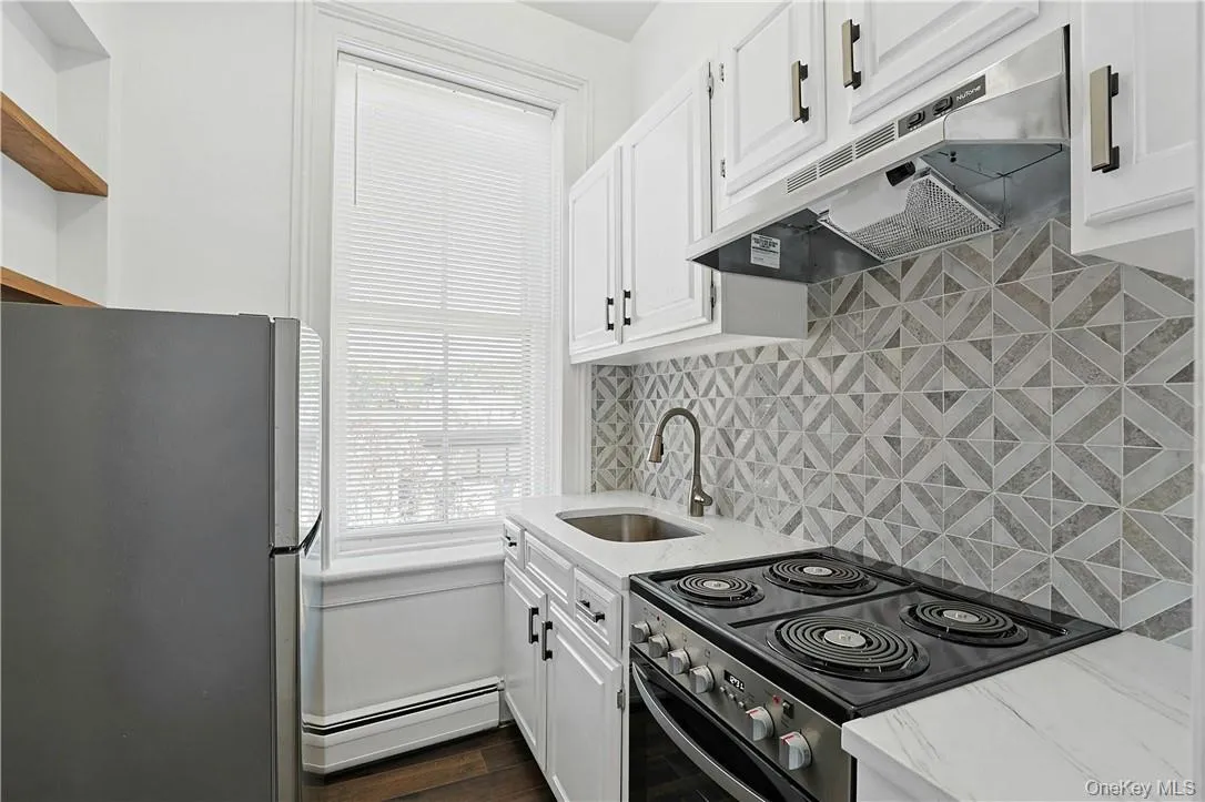 19 Broadway, Orangetown, NY, 1 Bedroom Bedrooms, 4 Rooms Rooms,1 BathroomBathrooms,Residential Lease,Idx,Broadway,0,955783 19 Broadway, Orangetown, NY, 1 Bedroom Bedrooms, 4 Rooms Rooms,1 BathroomBathrooms,Residential Lease,Idx,Broadway,0,955783