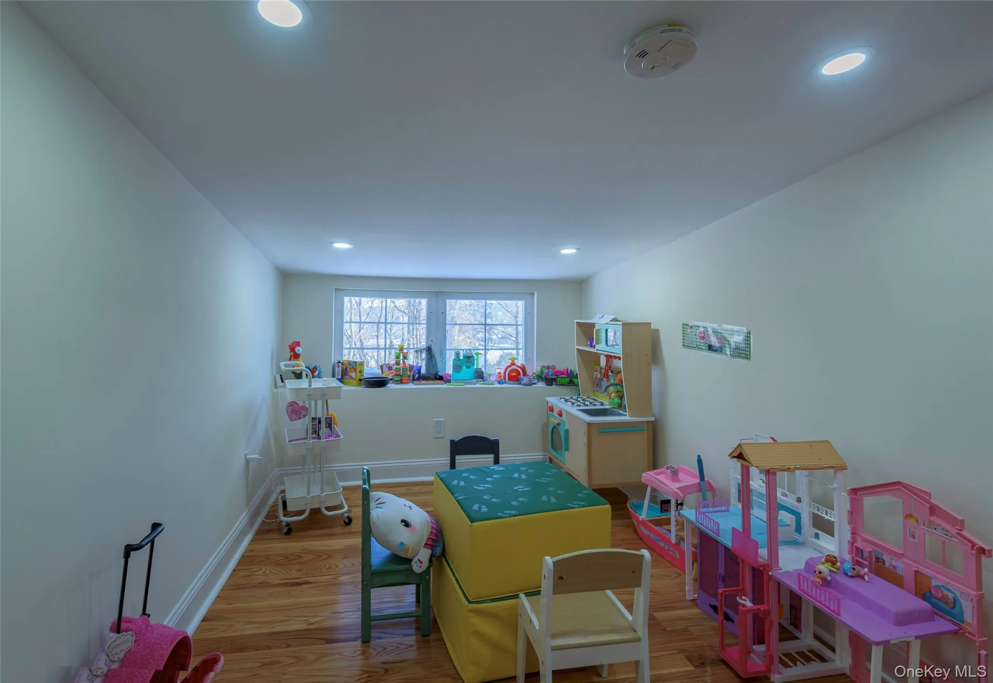 20 Ravine Road, North Hempstead, NY, 6 Bedrooms Bedrooms, 10 Rooms Rooms,5 BathroomsBathrooms,Residential Lease,For Rent,Ravine,0,955786 20 Ravine Road, North Hempstead, NY, 6 Bedrooms Bedrooms, 10 Rooms Rooms,5 BathroomsBathrooms,Residential Lease,For Rent,Ravine,0,955786