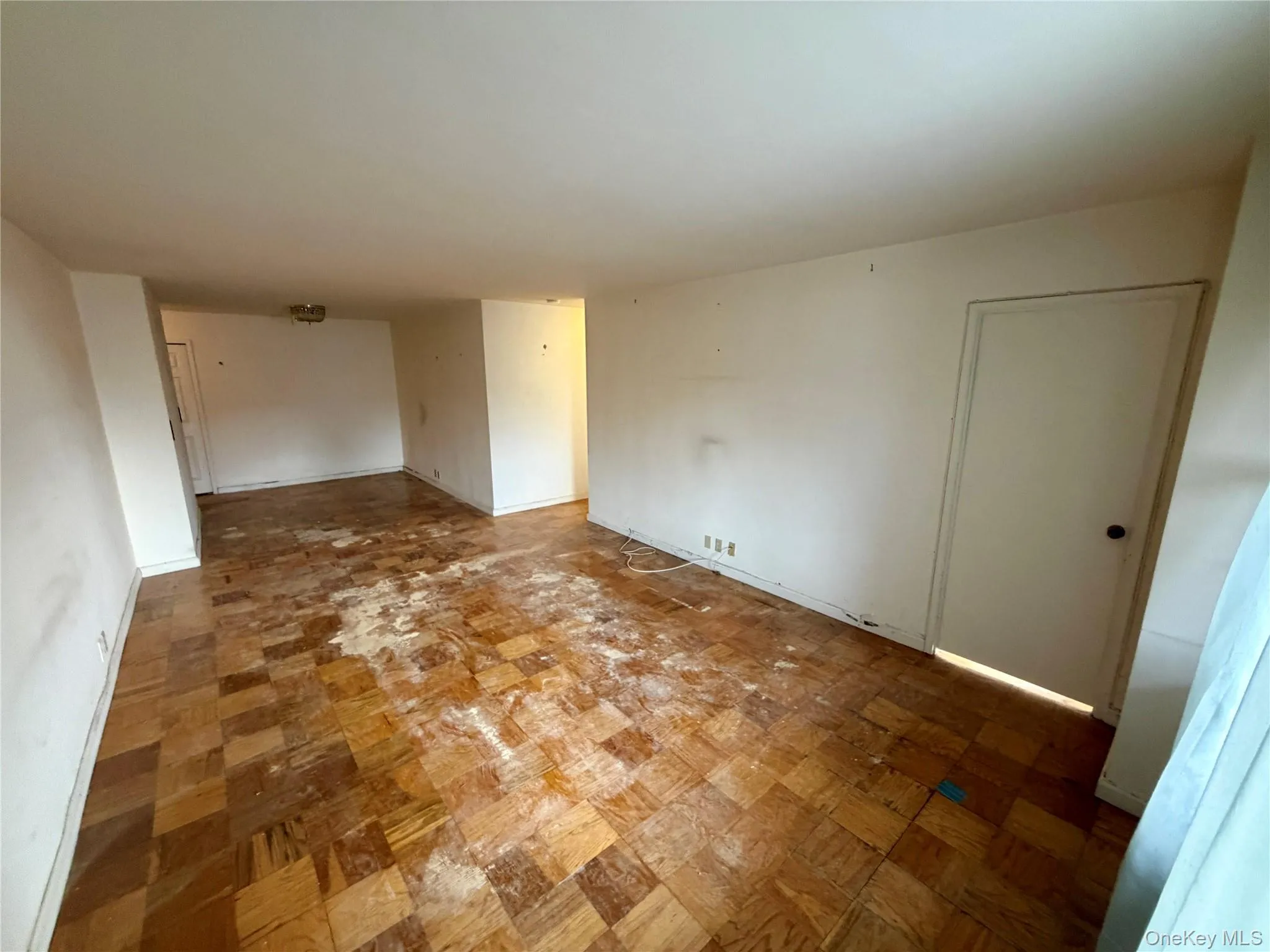 70-25 Yellowstone Boulevard, New York, NY, 2 Bedrooms Bedrooms, 4 Rooms Rooms,1 BathroomBathrooms,Residential Sale,For Rent,Yellowstone,0,955792 70-25 Yellowstone Boulevard, New York, NY, 2 Bedrooms Bedrooms, 4 Rooms Rooms,1 BathroomBathrooms,Residential Sale,For Rent,Yellowstone,0,955792