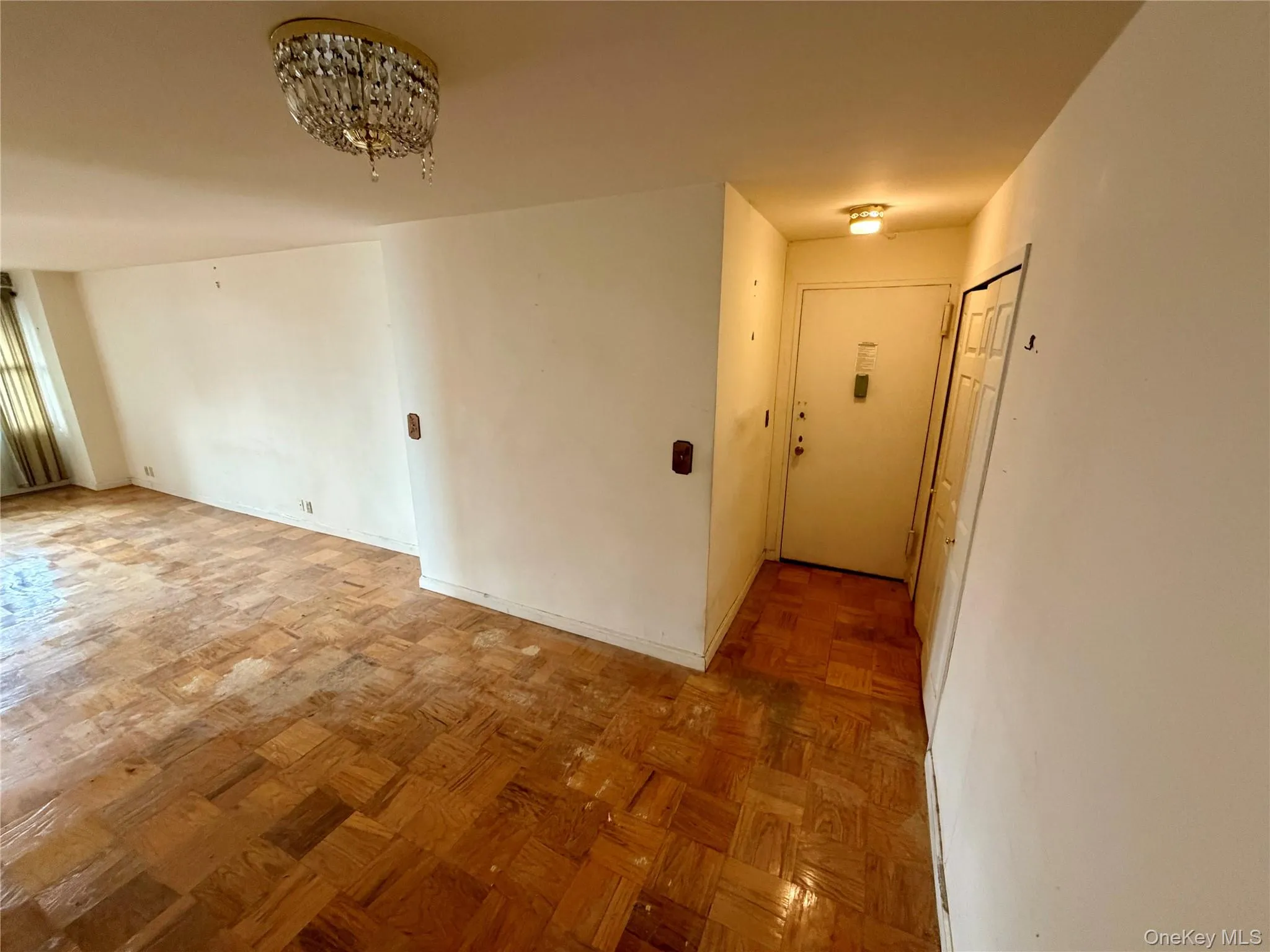 70-25 Yellowstone Boulevard, New York, NY, 2 Bedrooms Bedrooms, 4 Rooms Rooms,1 BathroomBathrooms,Residential Sale,For Rent,Yellowstone,0,955792 70-25 Yellowstone Boulevard, New York, NY, 2 Bedrooms Bedrooms, 4 Rooms Rooms,1 BathroomBathrooms,Residential Sale,For Rent,Yellowstone,0,955792