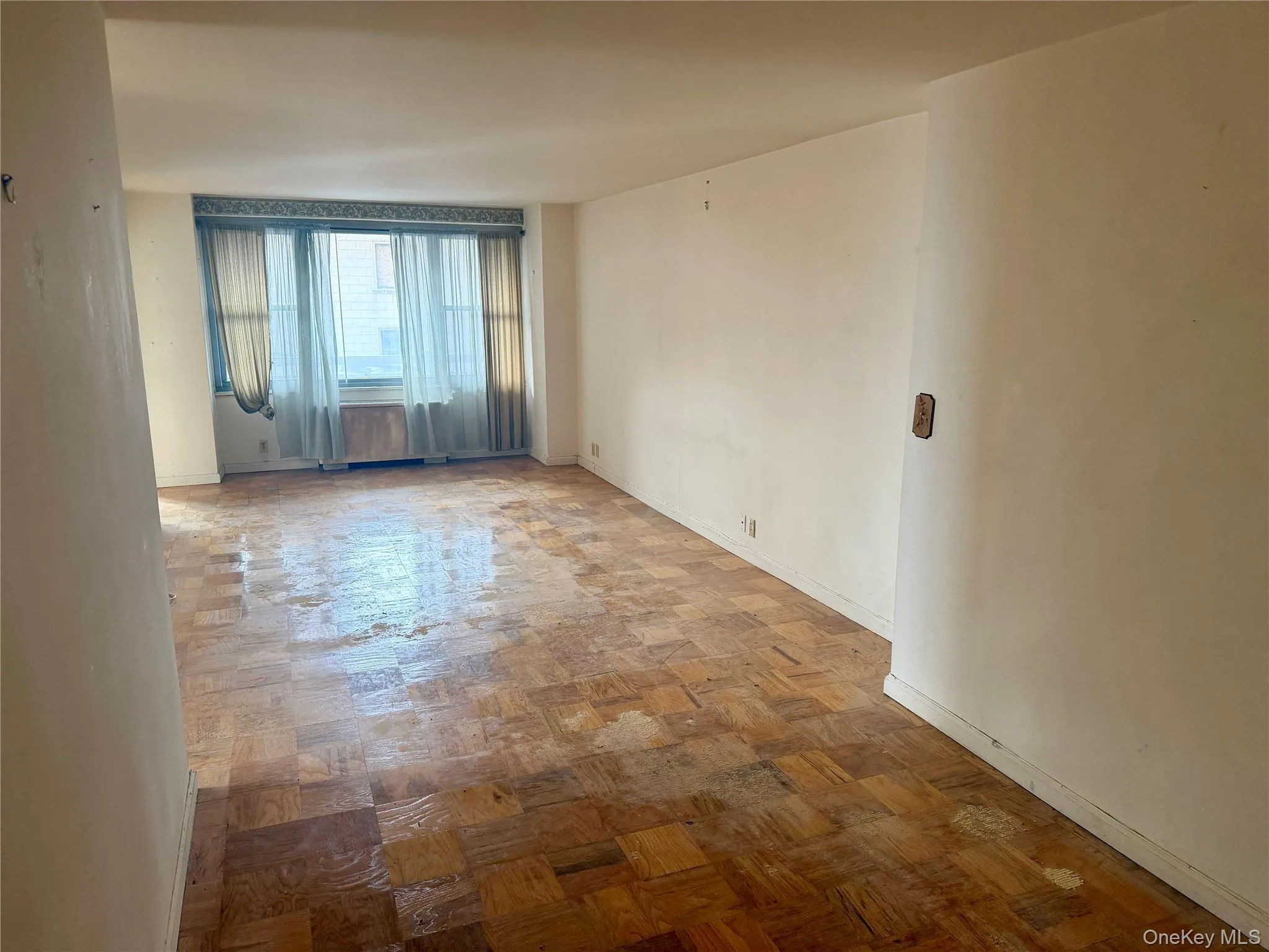 70-25 Yellowstone Boulevard, New York, NY, 2 Bedrooms Bedrooms, 4 Rooms Rooms,1 BathroomBathrooms,Residential Sale,For Rent,Yellowstone,0,955792 70-25 Yellowstone Boulevard, New York, NY, 2 Bedrooms Bedrooms, 4 Rooms Rooms,1 BathroomBathrooms,Residential Sale,For Rent,Yellowstone,0,955792