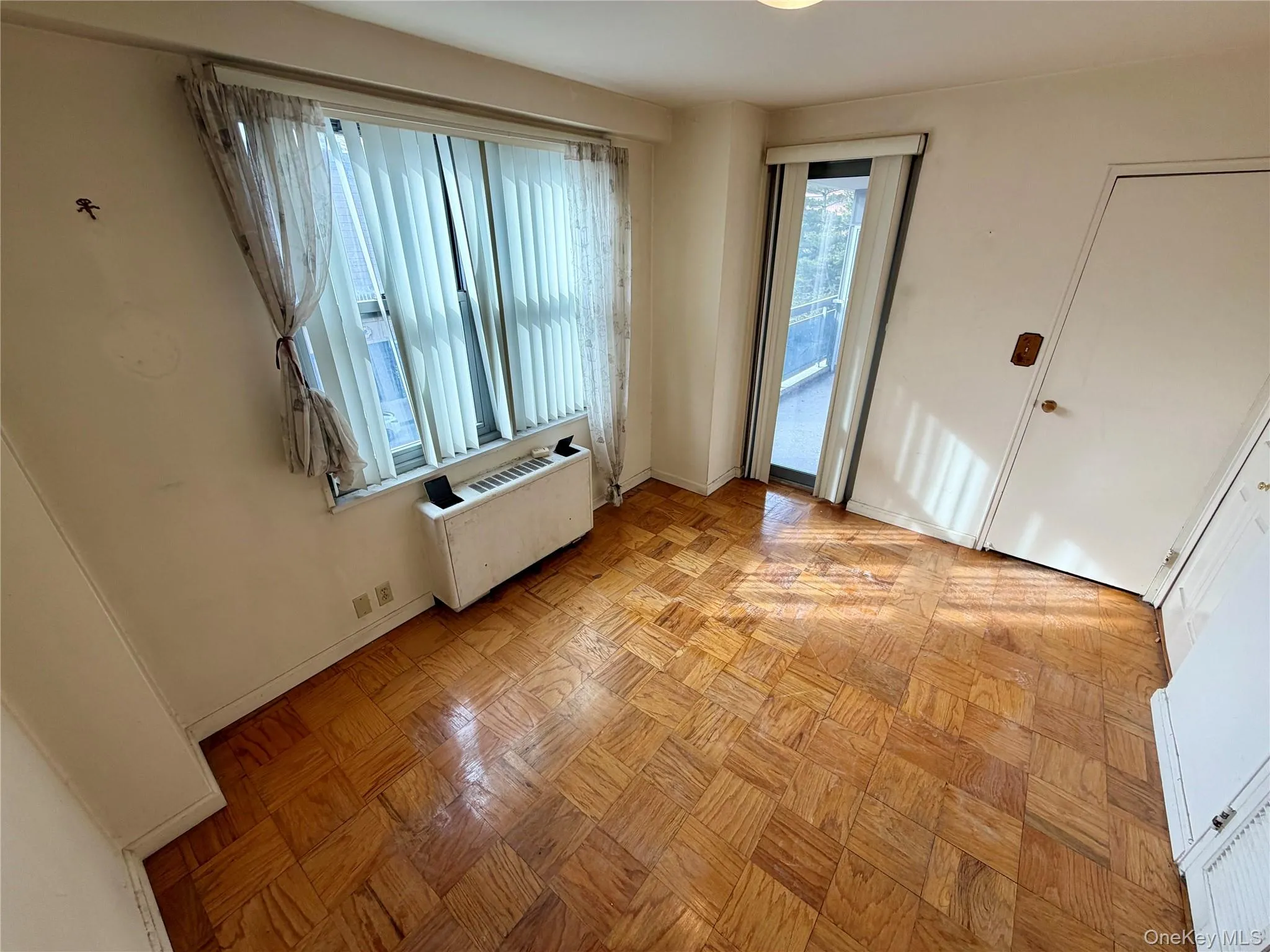 70-25 Yellowstone Boulevard, New York, NY, 2 Bedrooms Bedrooms, 4 Rooms Rooms,1 BathroomBathrooms,Residential Sale,For Rent,Yellowstone,0,955792 70-25 Yellowstone Boulevard, New York, NY, 2 Bedrooms Bedrooms, 4 Rooms Rooms,1 BathroomBathrooms,Residential Sale,For Rent,Yellowstone,0,955792