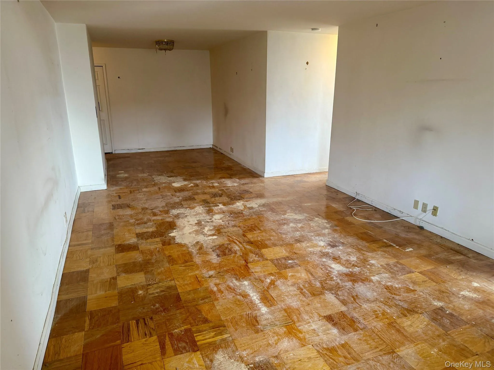 70-25 Yellowstone Boulevard, New York, NY, 2 Bedrooms Bedrooms, 4 Rooms Rooms,1 BathroomBathrooms,Residential Sale,For Rent,Yellowstone,0,955792 70-25 Yellowstone Boulevard, New York, NY, 2 Bedrooms Bedrooms, 4 Rooms Rooms,1 BathroomBathrooms,Residential Sale,For Rent,Yellowstone,0,955792
