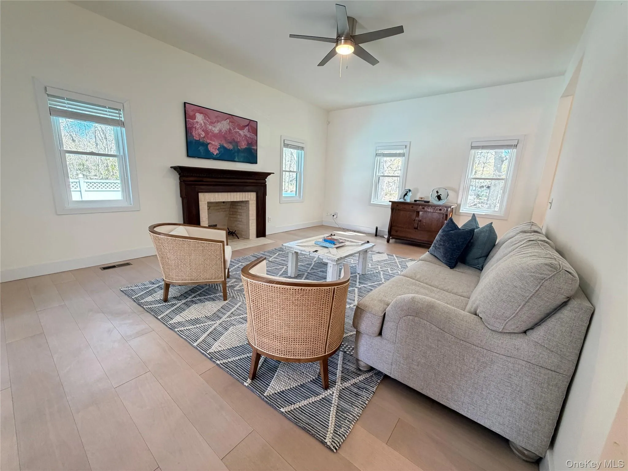 34 Starboard Road, Southampton, NY, 7 Bedrooms Bedrooms, 16 Rooms Rooms,3 BathroomsBathrooms,Residential Lease,For Rent,Starboard,0,955796 34 Starboard Road, Southampton, NY, 7 Bedrooms Bedrooms, 16 Rooms Rooms,3 BathroomsBathrooms,Residential Lease,For Rent,Starboard,0,955796