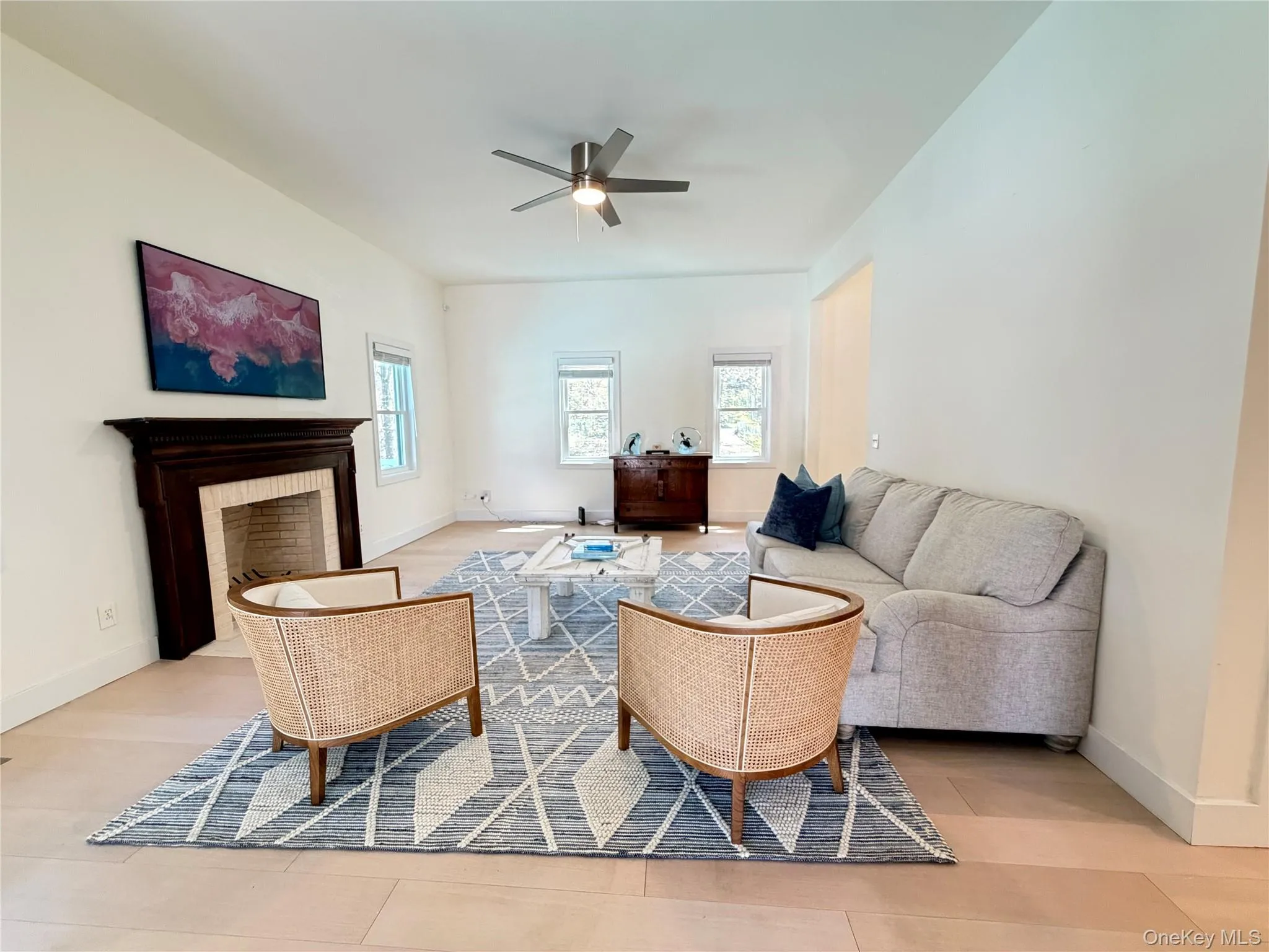 34 Starboard Road, Southampton, NY, 7 Bedrooms Bedrooms, 16 Rooms Rooms,3 BathroomsBathrooms,Residential Lease,For Rent,Starboard,0,955796 34 Starboard Road, Southampton, NY, 7 Bedrooms Bedrooms, 16 Rooms Rooms,3 BathroomsBathrooms,Residential Lease,For Rent,Starboard,0,955796