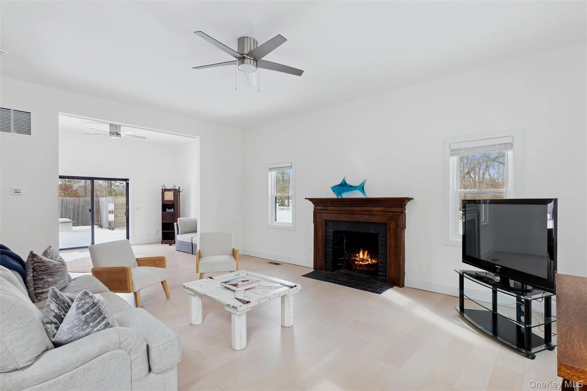 34 Starboard Road, Southampton, NY, 7 Bedrooms Bedrooms, 16 Rooms Rooms,3 BathroomsBathrooms,Residential Lease,For Rent,Starboard,0,955796 34 Starboard Road, Southampton, NY, 7 Bedrooms Bedrooms, 16 Rooms Rooms,3 BathroomsBathrooms,Residential Lease,For Rent,Starboard,0,955796