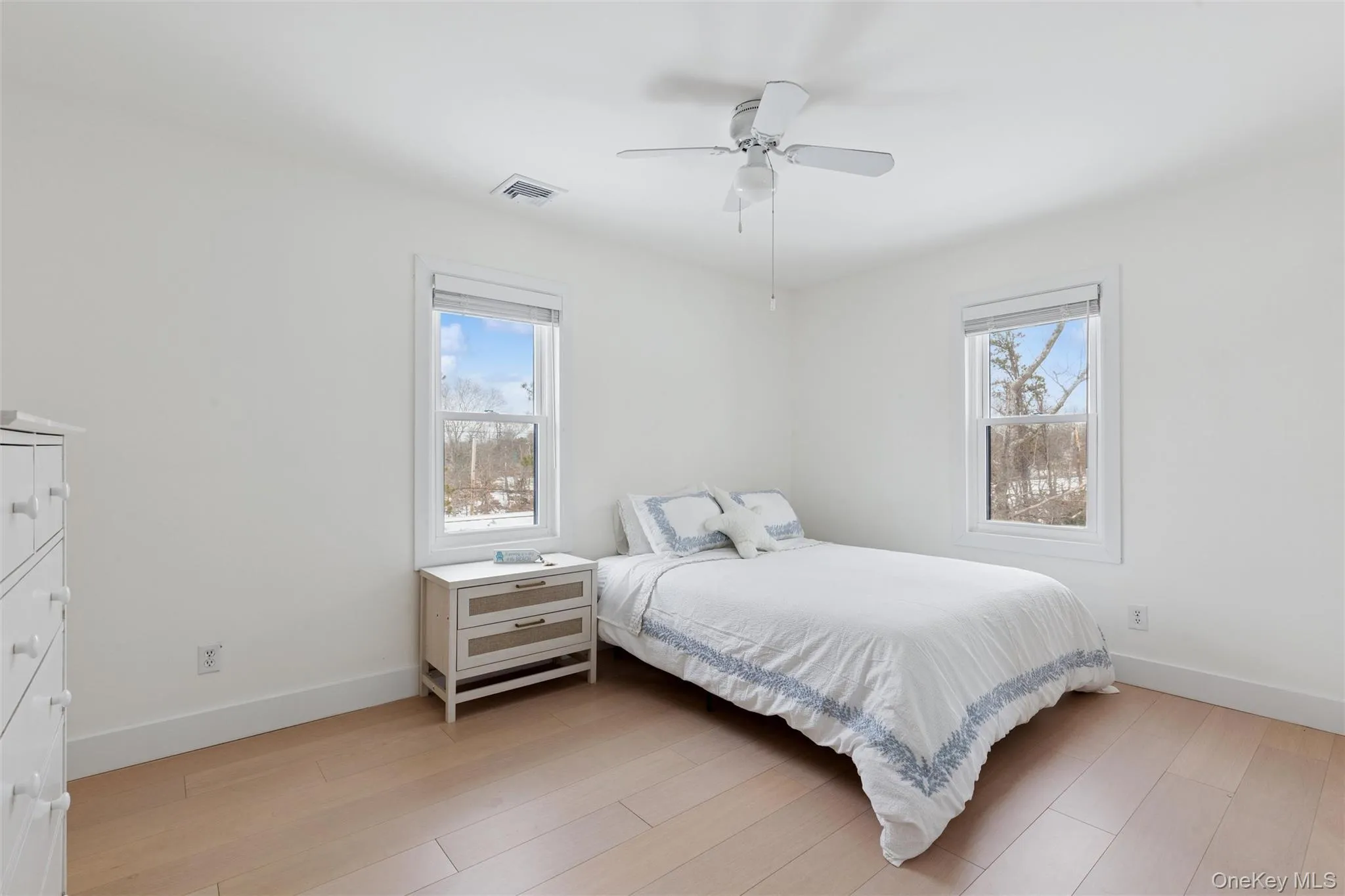 34 Starboard Road, Southampton, NY, 7 Bedrooms Bedrooms, 16 Rooms Rooms,3 BathroomsBathrooms,Residential Lease,For Rent,Starboard,0,955796 34 Starboard Road, Southampton, NY, 7 Bedrooms Bedrooms, 16 Rooms Rooms,3 BathroomsBathrooms,Residential Lease,For Rent,Starboard,0,955796