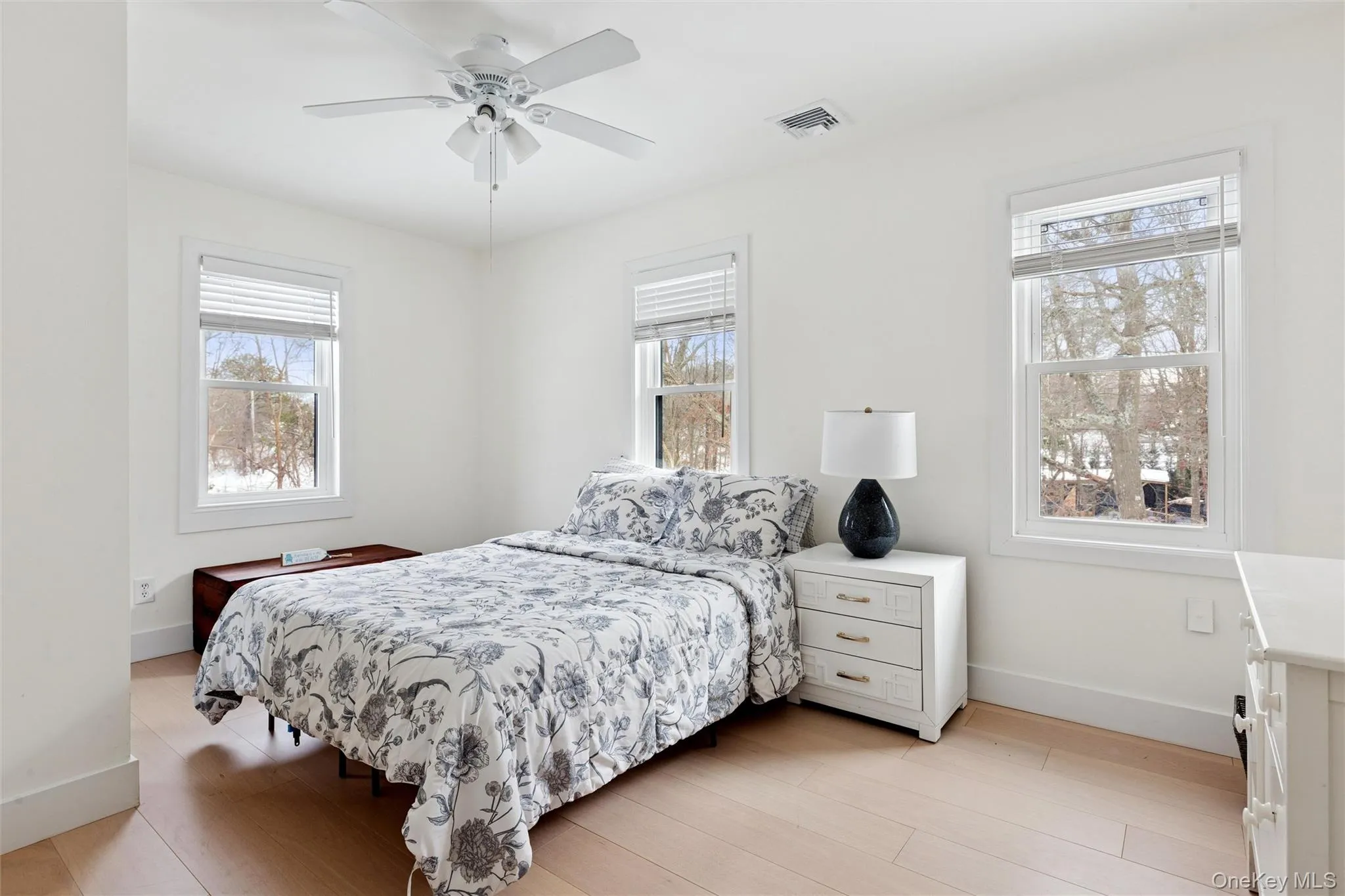 34 Starboard Road, Southampton, NY, 7 Bedrooms Bedrooms, 16 Rooms Rooms,3 BathroomsBathrooms,Residential Lease,For Rent,Starboard,0,955796 34 Starboard Road, Southampton, NY, 7 Bedrooms Bedrooms, 16 Rooms Rooms,3 BathroomsBathrooms,Residential Lease,For Rent,Starboard,0,955796