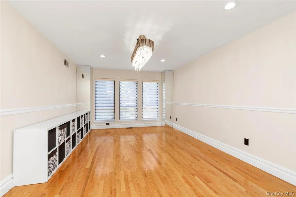 219 Carnation Drive, Babylon, NY, 6 Bedrooms Bedrooms, 10 Rooms Rooms,3 BathroomsBathrooms,Residential,For Rent,Carnation,0,955843 219 Carnation Drive, Babylon, NY, 6 Bedrooms Bedrooms, 10 Rooms Rooms,3 BathroomsBathrooms,Residential,For Rent,Carnation,0,955843
