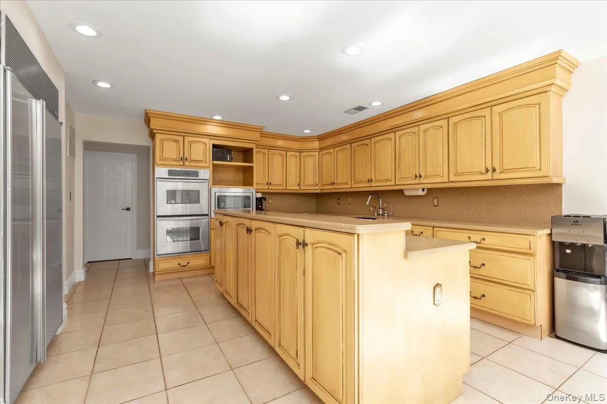 219 Carnation Drive, Babylon, NY, 6 Bedrooms Bedrooms, 10 Rooms Rooms,3 BathroomsBathrooms,Residential,For Rent,Carnation,0,955843 219 Carnation Drive, Babylon, NY, 6 Bedrooms Bedrooms, 10 Rooms Rooms,3 BathroomsBathrooms,Residential,For Rent,Carnation,0,955843