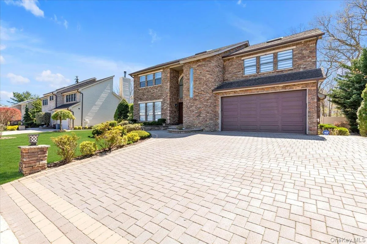 219 Carnation Drive, Babylon, NY, 6 Bedrooms Bedrooms, 10 Rooms Rooms,3 BathroomsBathrooms,Residential,For Rent,Carnation,0,955843 219 Carnation Drive, Babylon, NY, 6 Bedrooms Bedrooms, 10 Rooms Rooms,3 BathroomsBathrooms,Residential,For Rent,Carnation,0,955843
