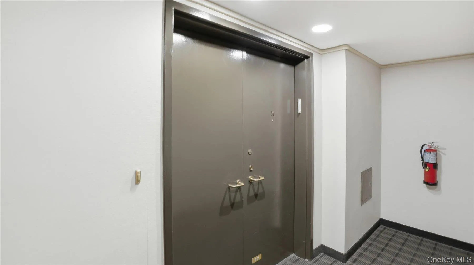 100 Cuttermill Road, North Hempstead, NY, 1 Bedroom Bedrooms, 4 Rooms Rooms,1 BathroomBathrooms,Residential Lease,For Rent,Cuttermill,0,955901 100 Cuttermill Road, North Hempstead, NY, 1 Bedroom Bedrooms, 4 Rooms Rooms,1 BathroomBathrooms,Residential Lease,For Rent,Cuttermill,0,955901