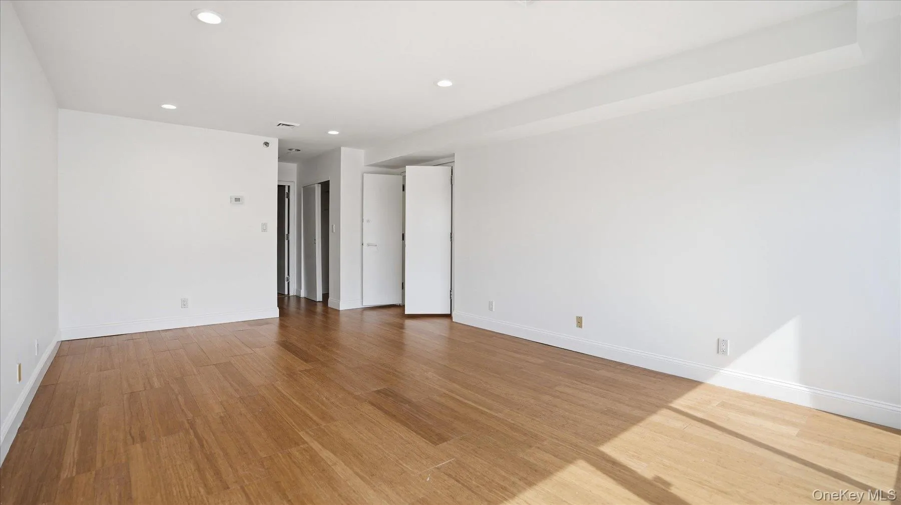 100 Cuttermill Road, North Hempstead, NY, 1 Bedroom Bedrooms, 4 Rooms Rooms,1 BathroomBathrooms,Residential Lease,For Rent,Cuttermill,0,955901 100 Cuttermill Road, North Hempstead, NY, 1 Bedroom Bedrooms, 4 Rooms Rooms,1 BathroomBathrooms,Residential Lease,For Rent,Cuttermill,0,955901