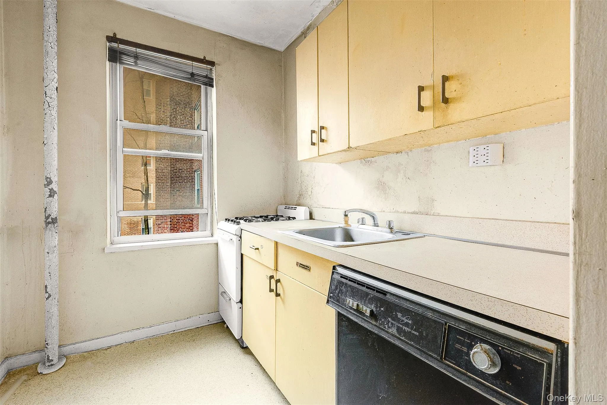 67-66 108th Street, New York, NY, 1 Bedroom Bedrooms, 4 Rooms Rooms,1 BathroomBathrooms,Residential,For Rent,108th,0,955927 67-66 108th Street, New York, NY, 1 Bedroom Bedrooms, 4 Rooms Rooms,1 BathroomBathrooms,Residential,For Rent,108th,0,955927