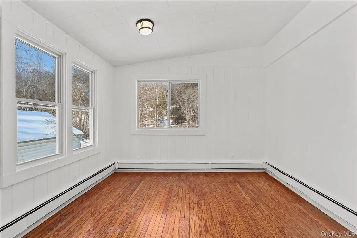 300 Waccabuc Road, Lewisboro, NY, 2 Bedrooms Bedrooms, 6 Rooms Rooms,1 BathroomBathrooms,Residential Lease,For Rent,Waccabuc,0,955954 300 Waccabuc Road, Lewisboro, NY, 2 Bedrooms Bedrooms, 6 Rooms Rooms,1 BathroomBathrooms,Residential Lease,For Rent,Waccabuc,0,955954