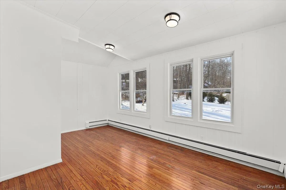 300 Waccabuc Road, Lewisboro, NY, 2 Bedrooms Bedrooms, 6 Rooms Rooms,1 BathroomBathrooms,Residential Lease,For Rent,Waccabuc,0,955954 300 Waccabuc Road, Lewisboro, NY, 2 Bedrooms Bedrooms, 6 Rooms Rooms,1 BathroomBathrooms,Residential Lease,For Rent,Waccabuc,0,955954