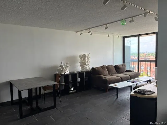 150-38 Union Turnpike, New York, NY, 2 Rooms Rooms,1 BathroomBathrooms,Residential Lease,For Rent,Union,0,955965 150-38 Union Turnpike, New York, NY, 2 Rooms Rooms,1 BathroomBathrooms,Residential Lease,For Rent,Union,0,955965