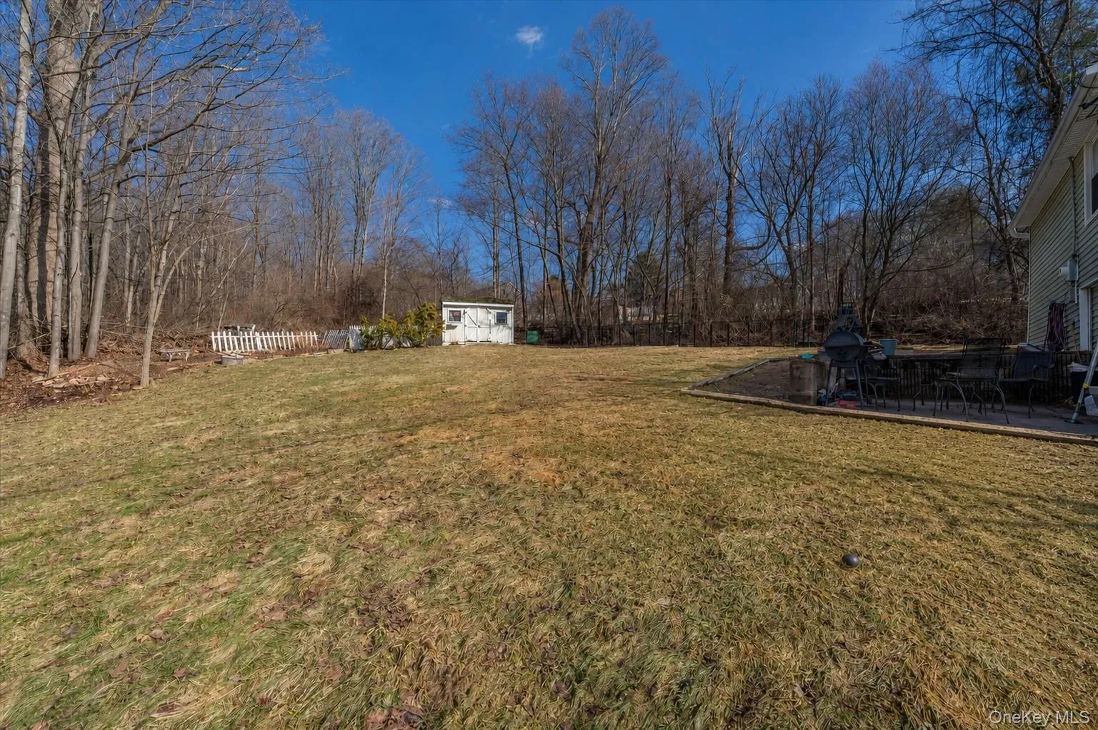 Side Yard Side Yard