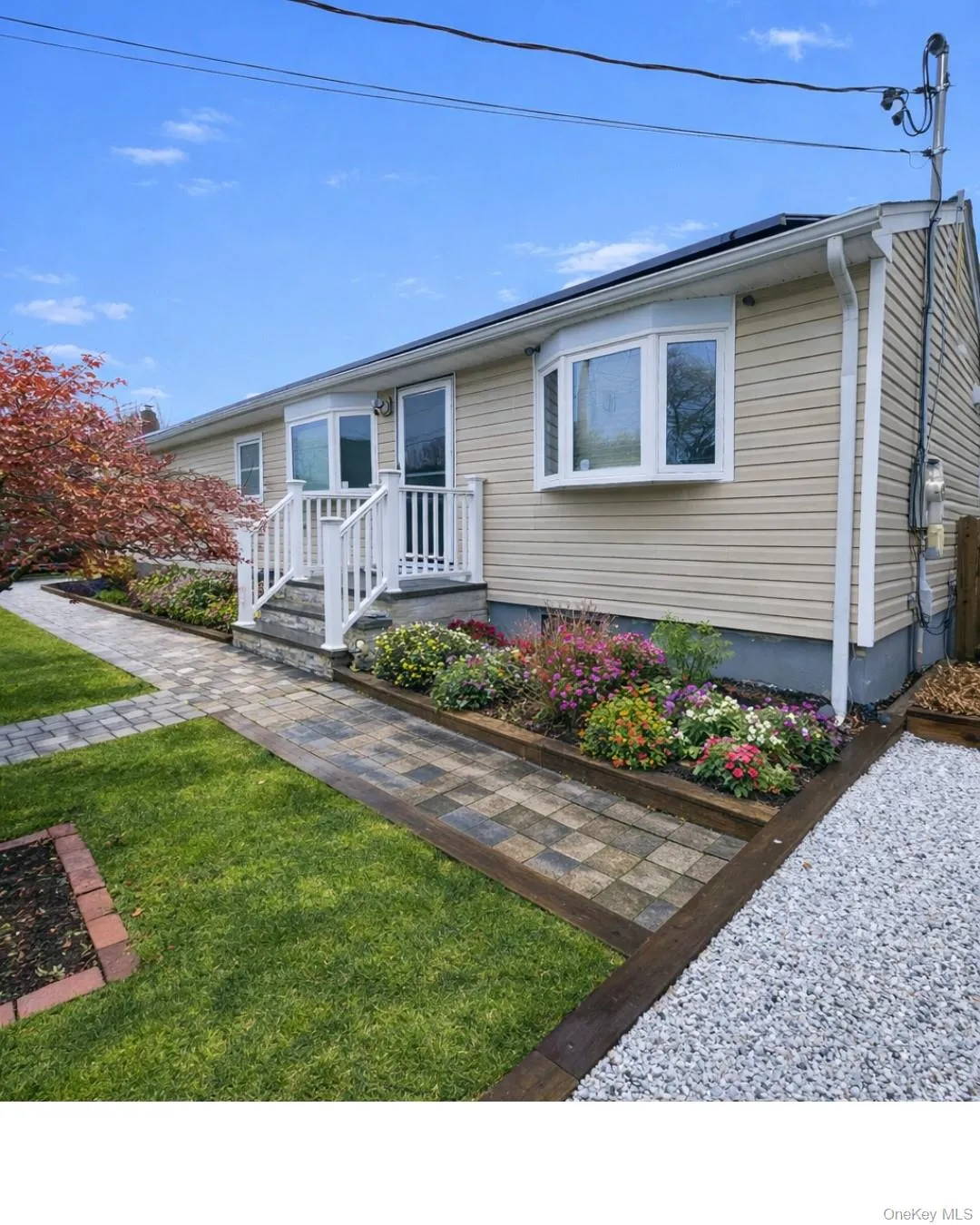 View of front of home with a front yard View of front of home with a front yard