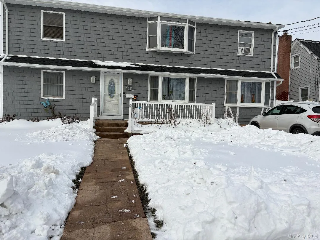 223 Audley Court, Babylon, NY, 3 Bedrooms Bedrooms, 6 Rooms Rooms,1 BathroomBathrooms,Residential Lease,For Rent,Audley,0,956038 223 Audley Court, Babylon, NY, 3 Bedrooms Bedrooms, 6 Rooms Rooms,1 BathroomBathrooms,Residential Lease,For Rent,Audley,0,956038