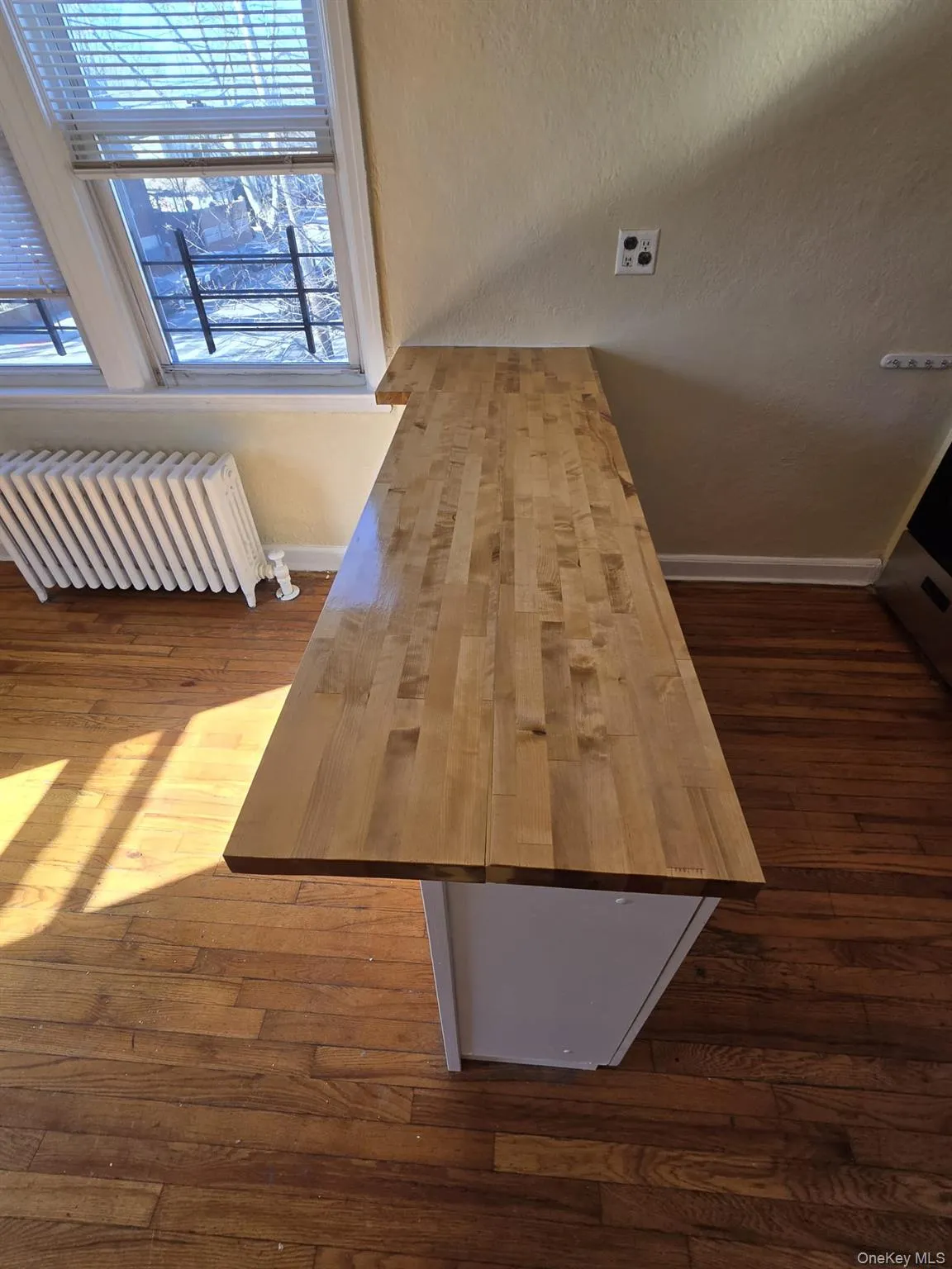 9202 69th Avenue, New York, NY, 2 Bedrooms Bedrooms, 5 Rooms Rooms,1 BathroomBathrooms,Residential Lease,For Rent,69th,0,956051 9202 69th Avenue, New York, NY, 2 Bedrooms Bedrooms, 5 Rooms Rooms,1 BathroomBathrooms,Residential Lease,For Rent,69th,0,956051