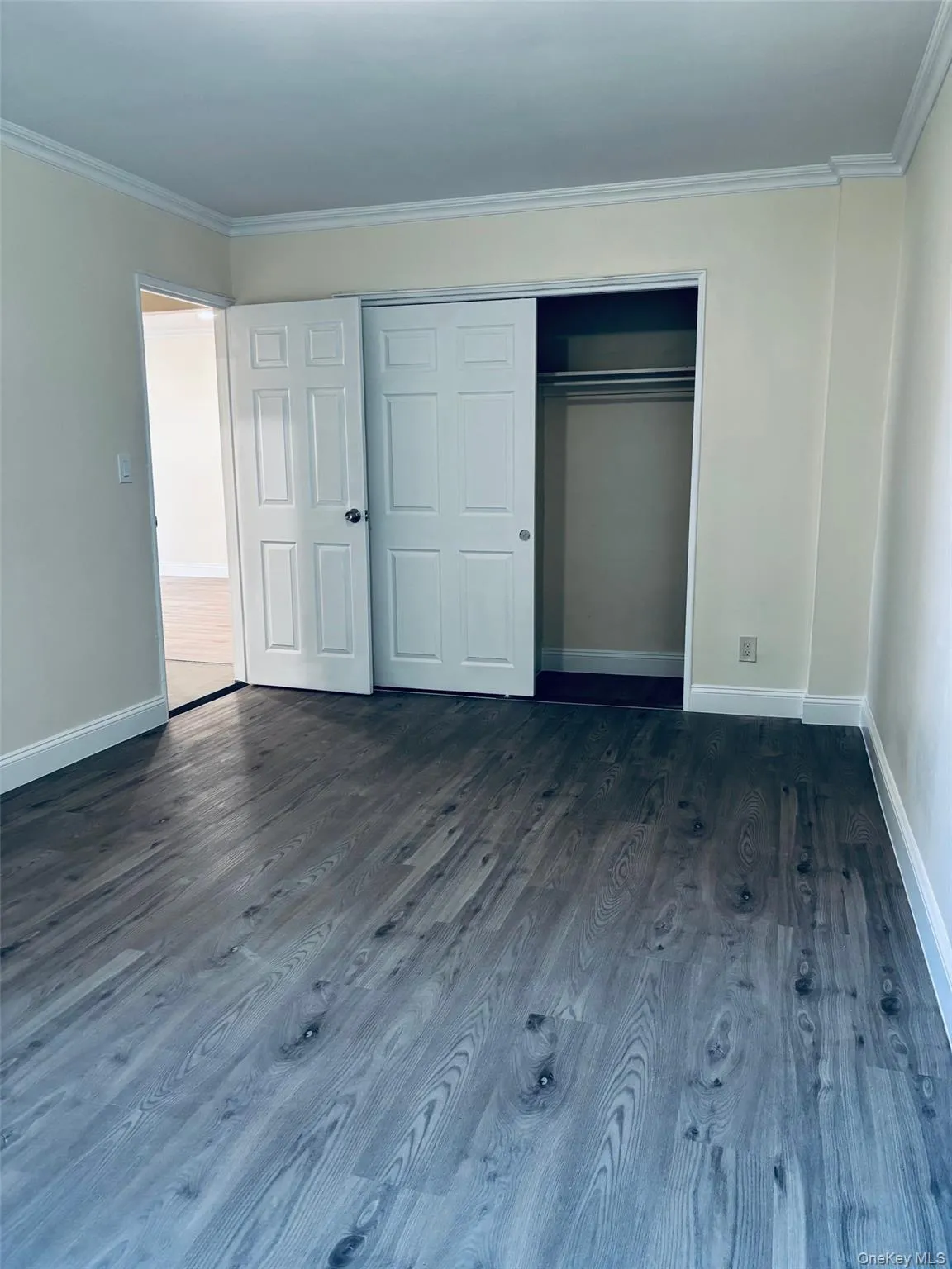 1300 Midland Avenue, Yonkers, NY, 2 Bedrooms Bedrooms, 4 Rooms Rooms,1 BathroomBathrooms,Residential,For Rent,Midland,0,956080 1300 Midland Avenue, Yonkers, NY, 2 Bedrooms Bedrooms, 4 Rooms Rooms,1 BathroomBathrooms,Residential,For Rent,Midland,0,956080
