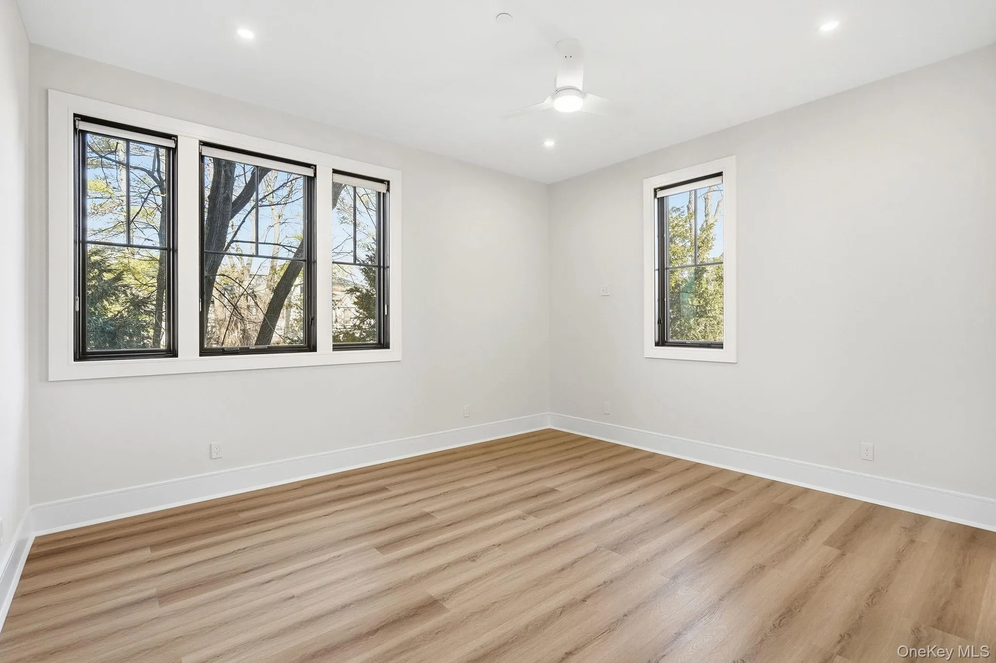 34 Clinton Avenue, Greenburgh, NY, 3 Bedrooms Bedrooms, 5 Rooms Rooms,2 BathroomsBathrooms,Residential Lease,For Rent,Clinton,0,956083 34 Clinton Avenue, Greenburgh, NY, 3 Bedrooms Bedrooms, 5 Rooms Rooms,2 BathroomsBathrooms,Residential Lease,For Rent,Clinton,0,956083