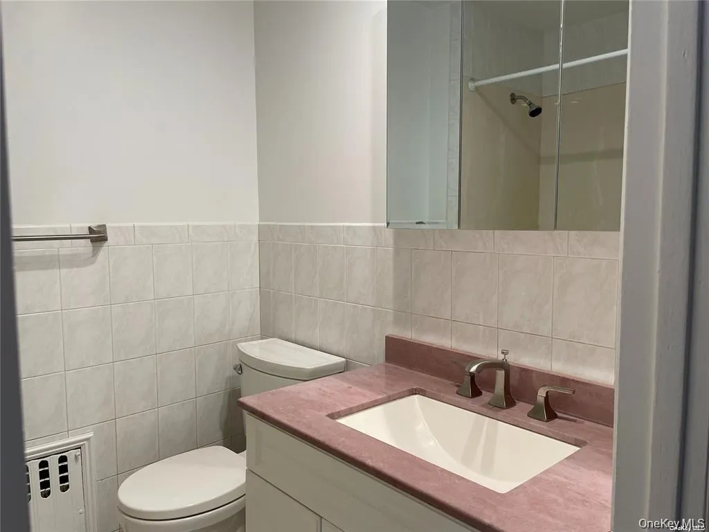 4321 212th Street, New York, NY, 3 Bedrooms Bedrooms, 6 Rooms Rooms,1 BathroomBathrooms,Residential Lease,Idx,212th,0,956094 4321 212th Street, New York, NY, 3 Bedrooms Bedrooms, 6 Rooms Rooms,1 BathroomBathrooms,Residential Lease,Idx,212th,0,956094