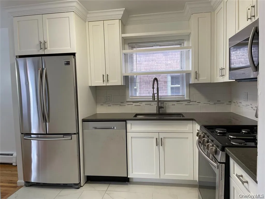 4321 212th Street, New York, NY, 3 Bedrooms Bedrooms, 6 Rooms Rooms,1 BathroomBathrooms,Residential Lease,Idx,212th,0,956094 4321 212th Street, New York, NY, 3 Bedrooms Bedrooms, 6 Rooms Rooms,1 BathroomBathrooms,Residential Lease,Idx,212th,0,956094