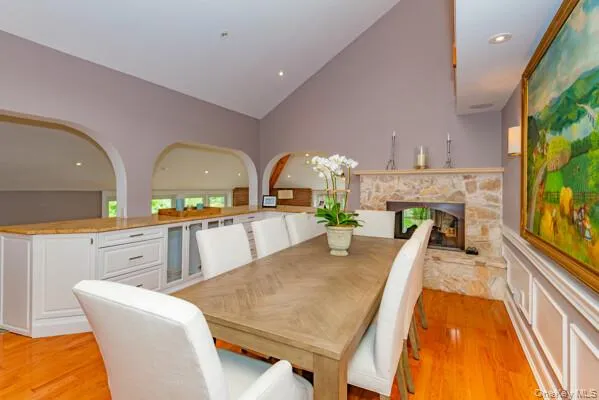 27 Tiana Road, Southampton, NY, 5 Bedrooms Bedrooms, 10 Rooms Rooms,5 BathroomsBathrooms,Residential Lease,For Rent,Tiana,0,956105 27 Tiana Road, Southampton, NY, 5 Bedrooms Bedrooms, 10 Rooms Rooms,5 BathroomsBathrooms,Residential Lease,For Rent,Tiana,0,956105